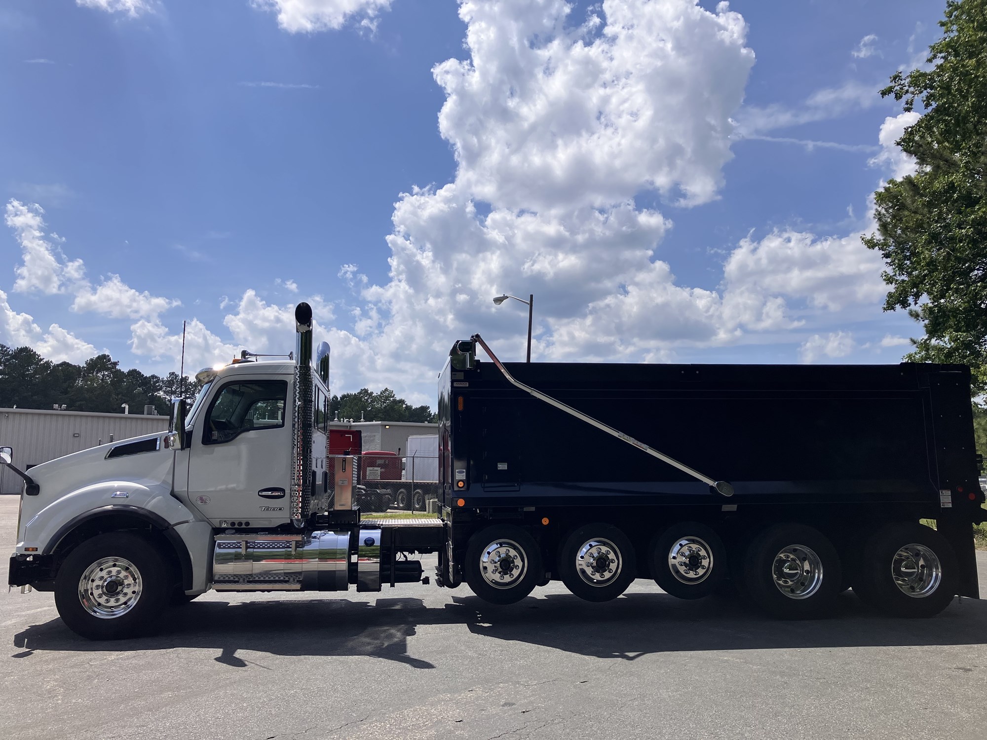 2027 Kenworth T880 in Richmond, VA, VA — photo 4