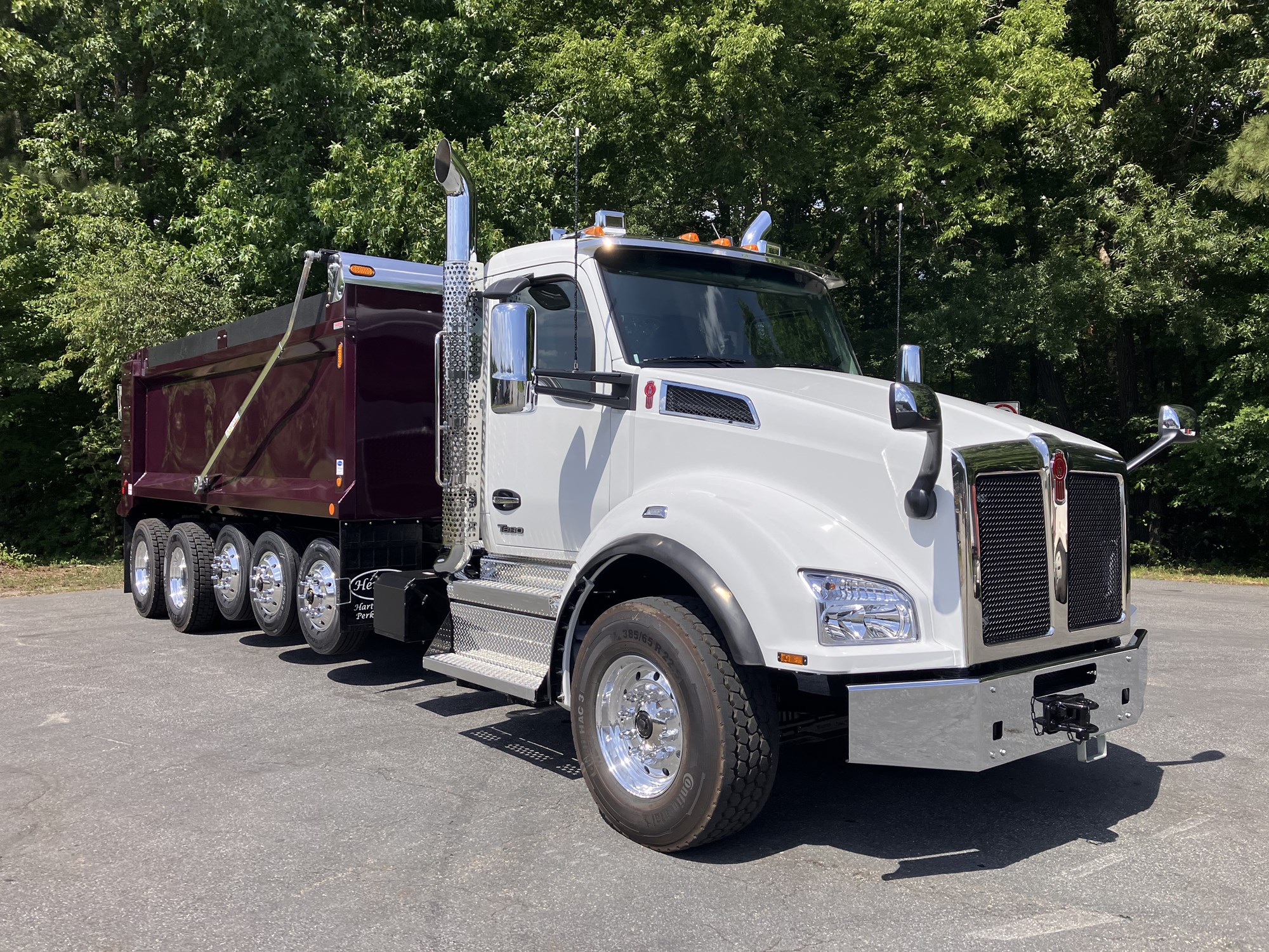 2027 Kenworth T880 2027 Kenworth T880 - image 1 of 6