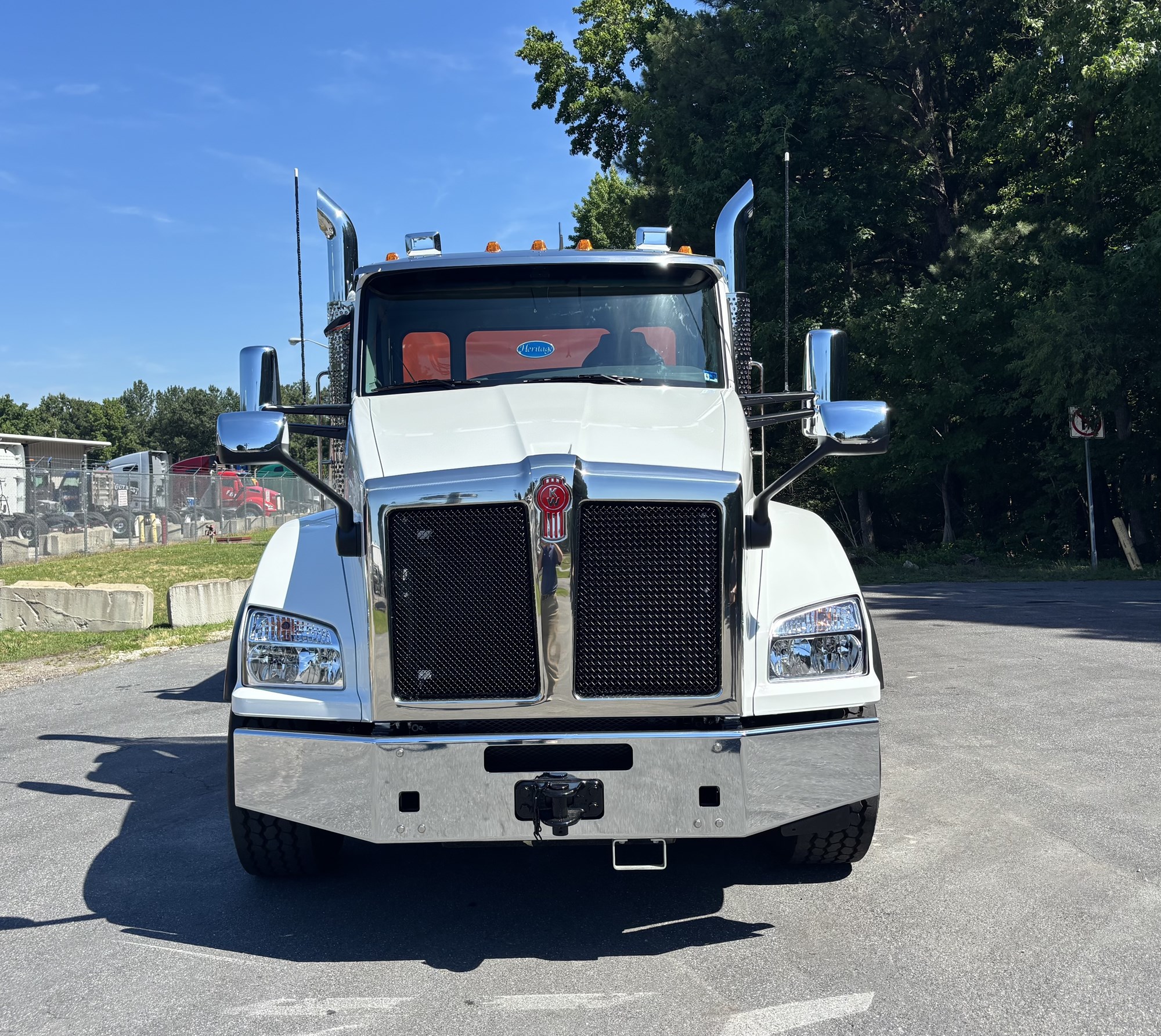 2027 Kenworth T880 in Manassas, VA — photo 2