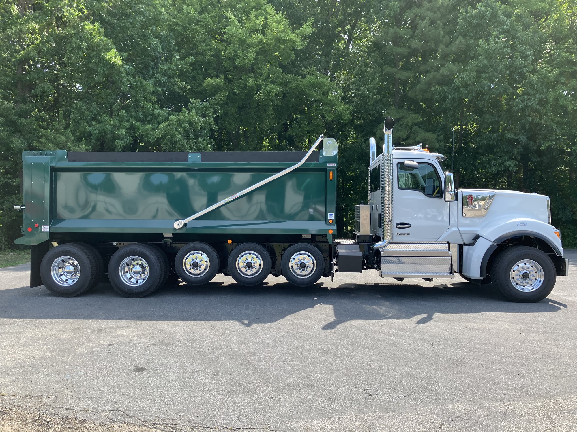 2027 Kenworth W990 2027 Kenworth W990 - image 4 of 6