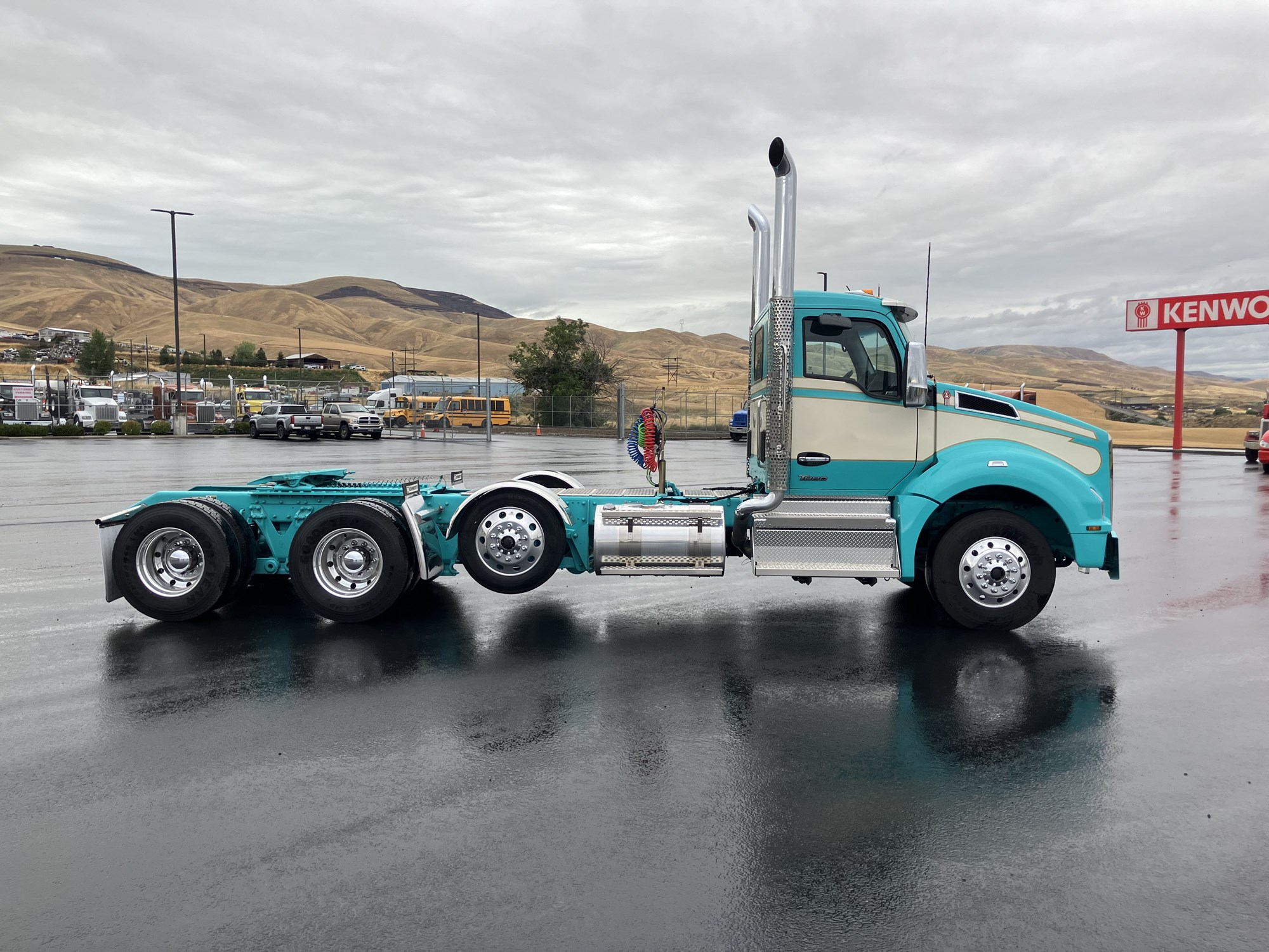 2027 Kenworth T880 2027 Kenworth T880 - image 4 of 6