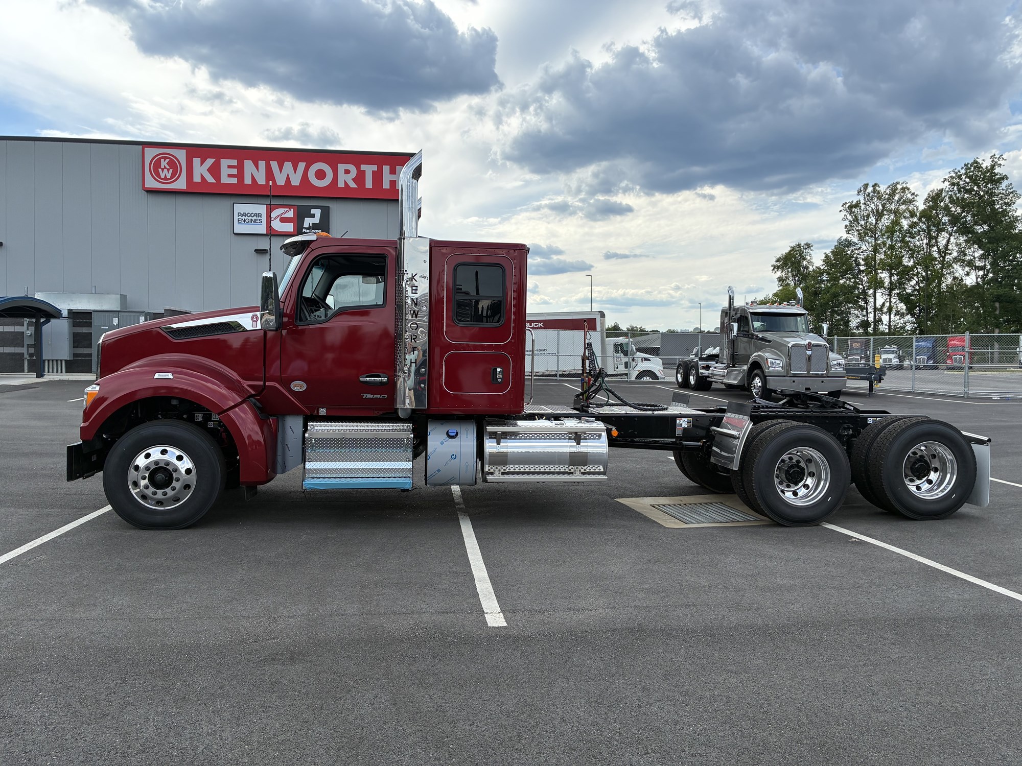 2027 Kenworth T880 in Ashland, VA — photo 2