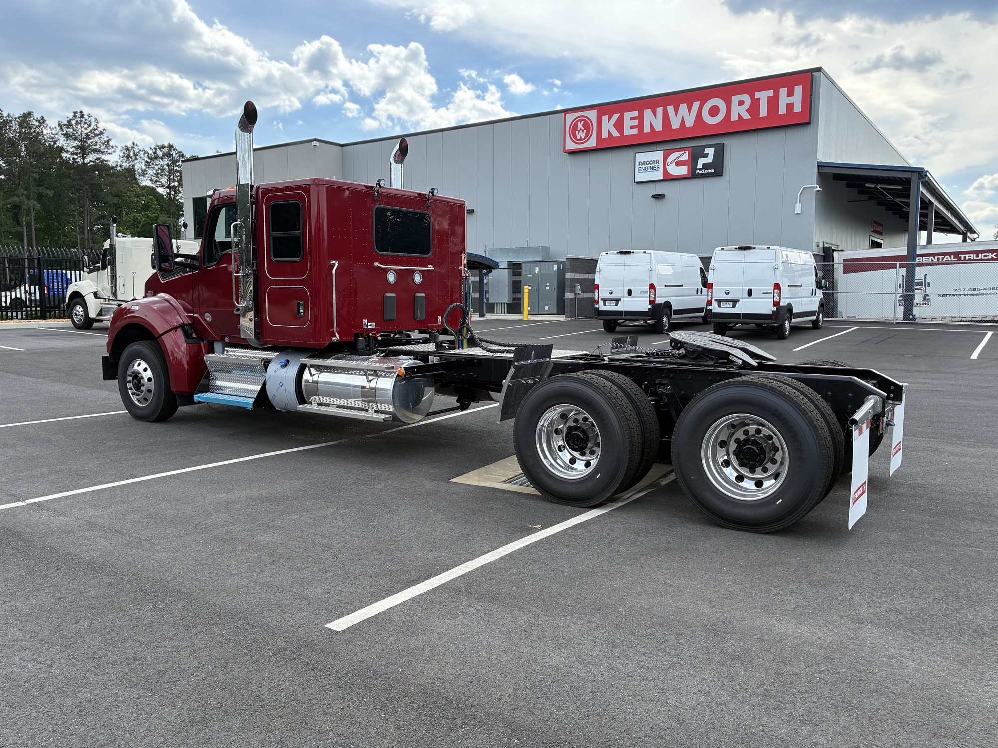 2027 Kenworth T880 in Ashland, VA — photo 3