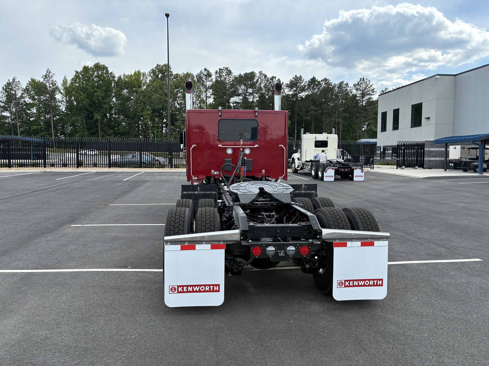 2027 Kenworth T880 in Ashland, VA — photo 4