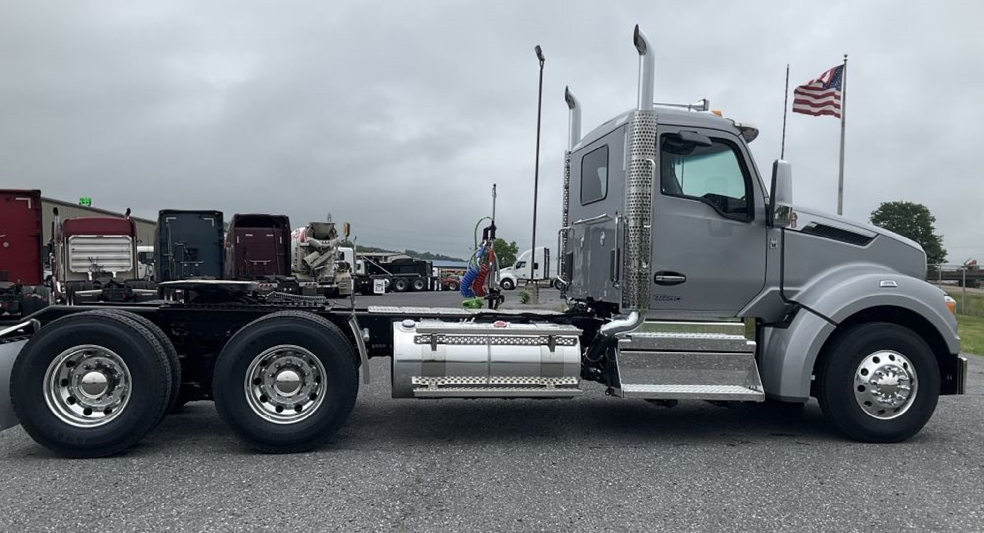 2027 Kenworth T880 in Harrisonburg, VA, VA — photo 5