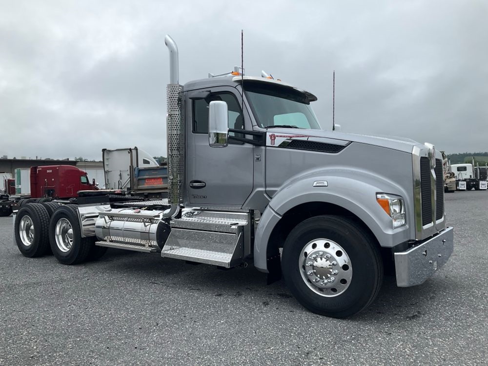 2027 Kenworth T880 in Harrisonburg, VA, VA — photo 6