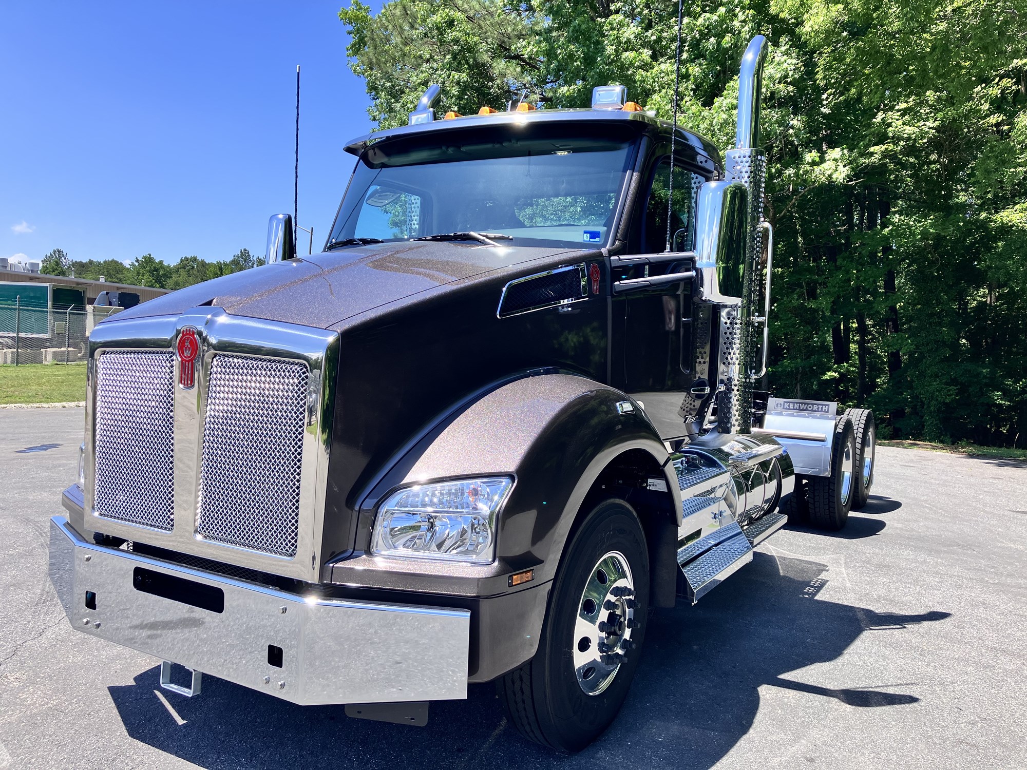 2027 Kenworth T880 2027 Kenworth T880 - image 3 of 6
