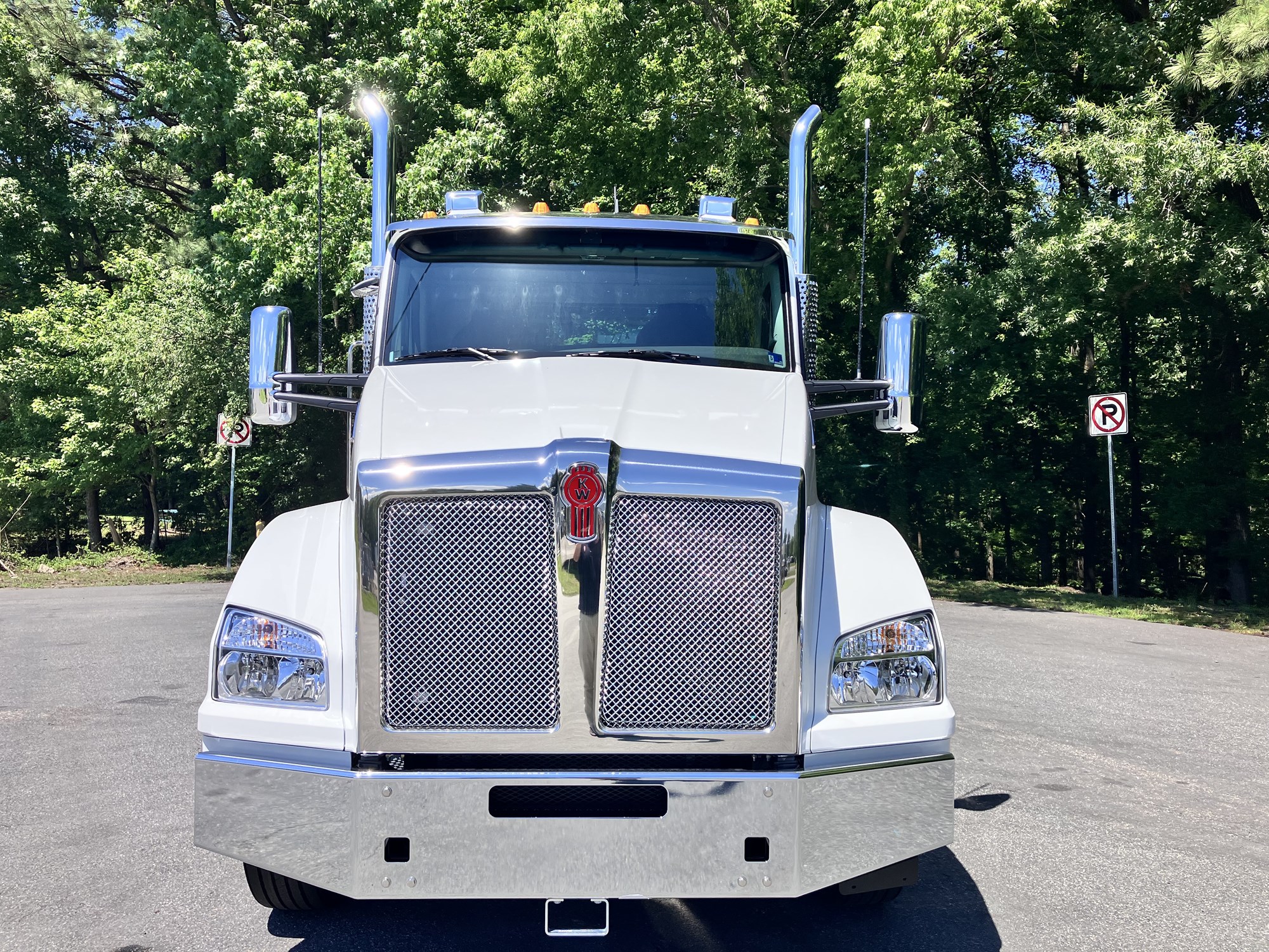 2027 Kenworth T880 2027 Kenworth T880 - image 2 of 6