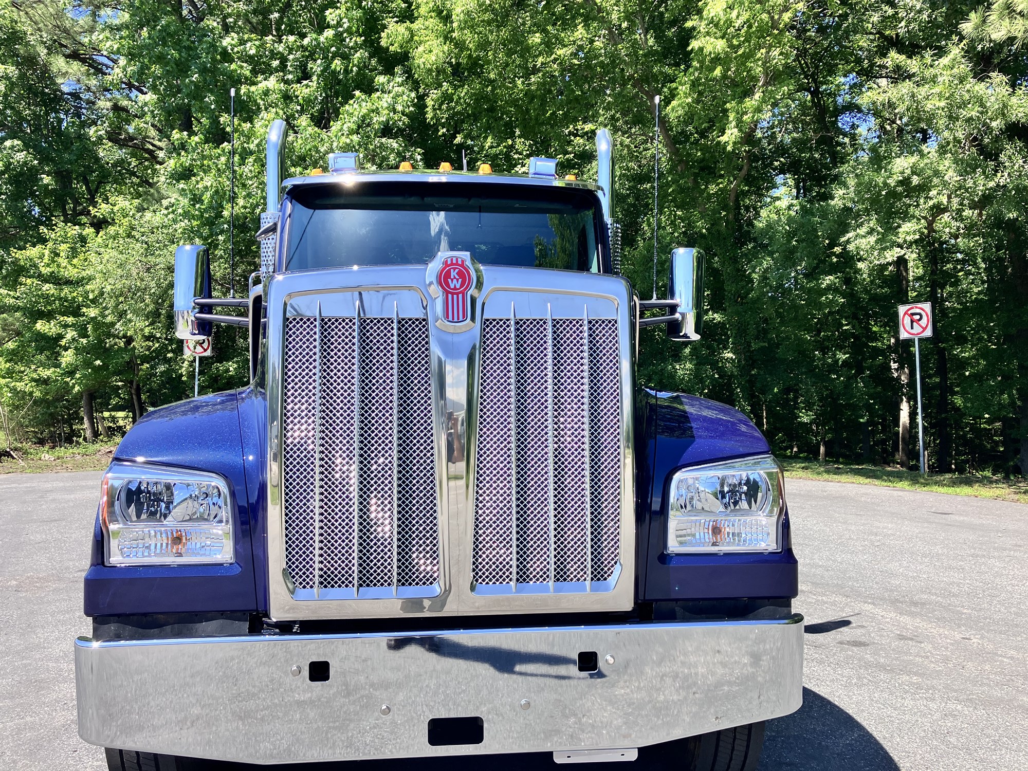 2027 Kenworth W990 in Richmond, VA, VA — photo 2