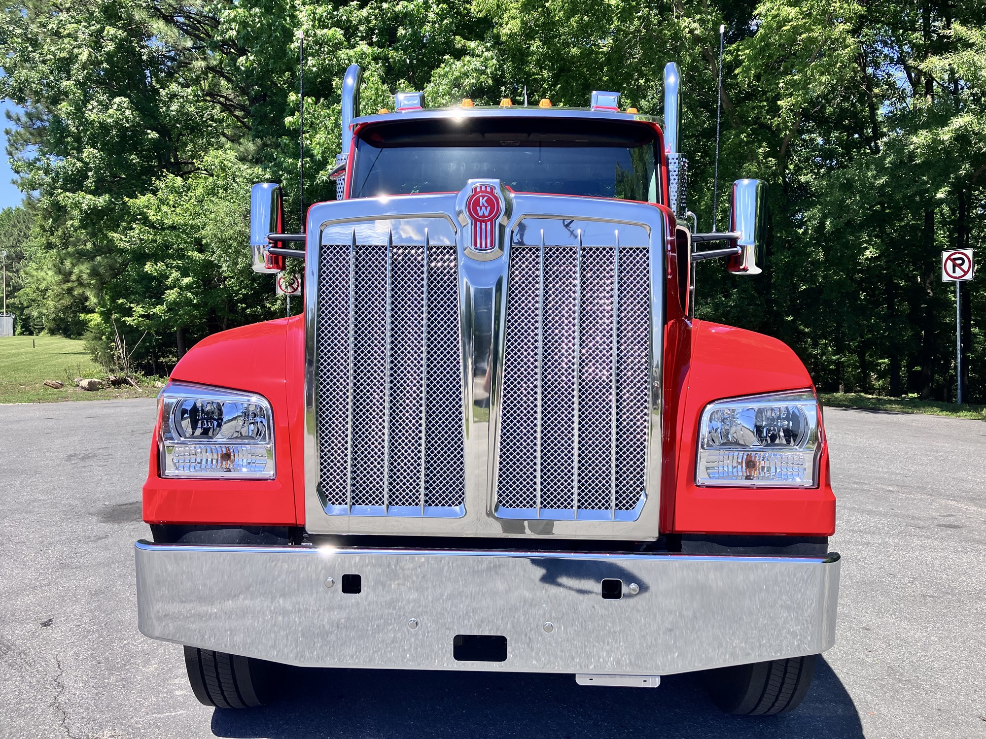 2027 Kenworth W990 in Richmond, VA, VA — photo 2