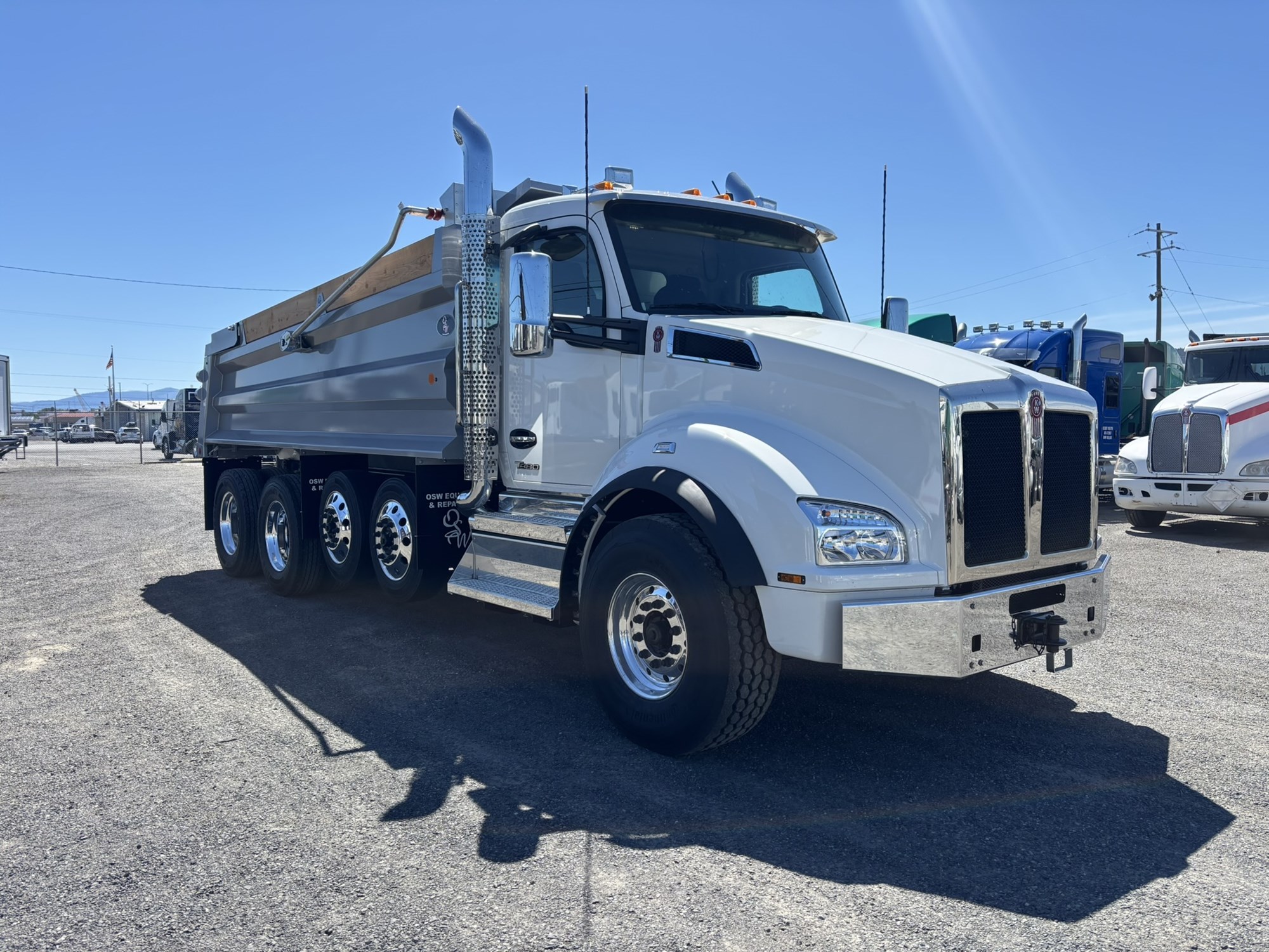 2027 Kenworth T880 2027 Kenworth T880 - image 5 of 6