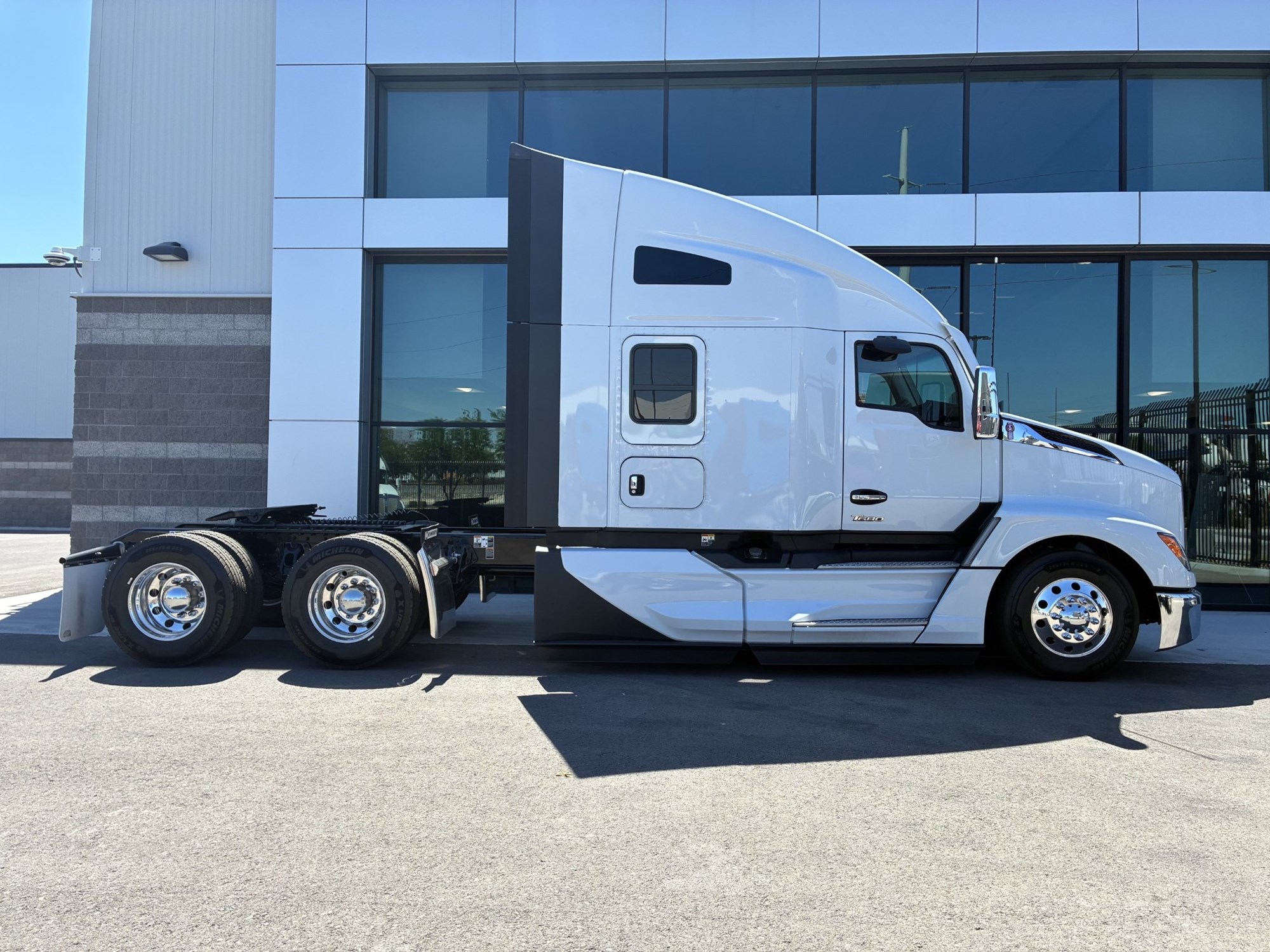 2027 Kenworth in Las Vegas, NV, NV — photo 3
