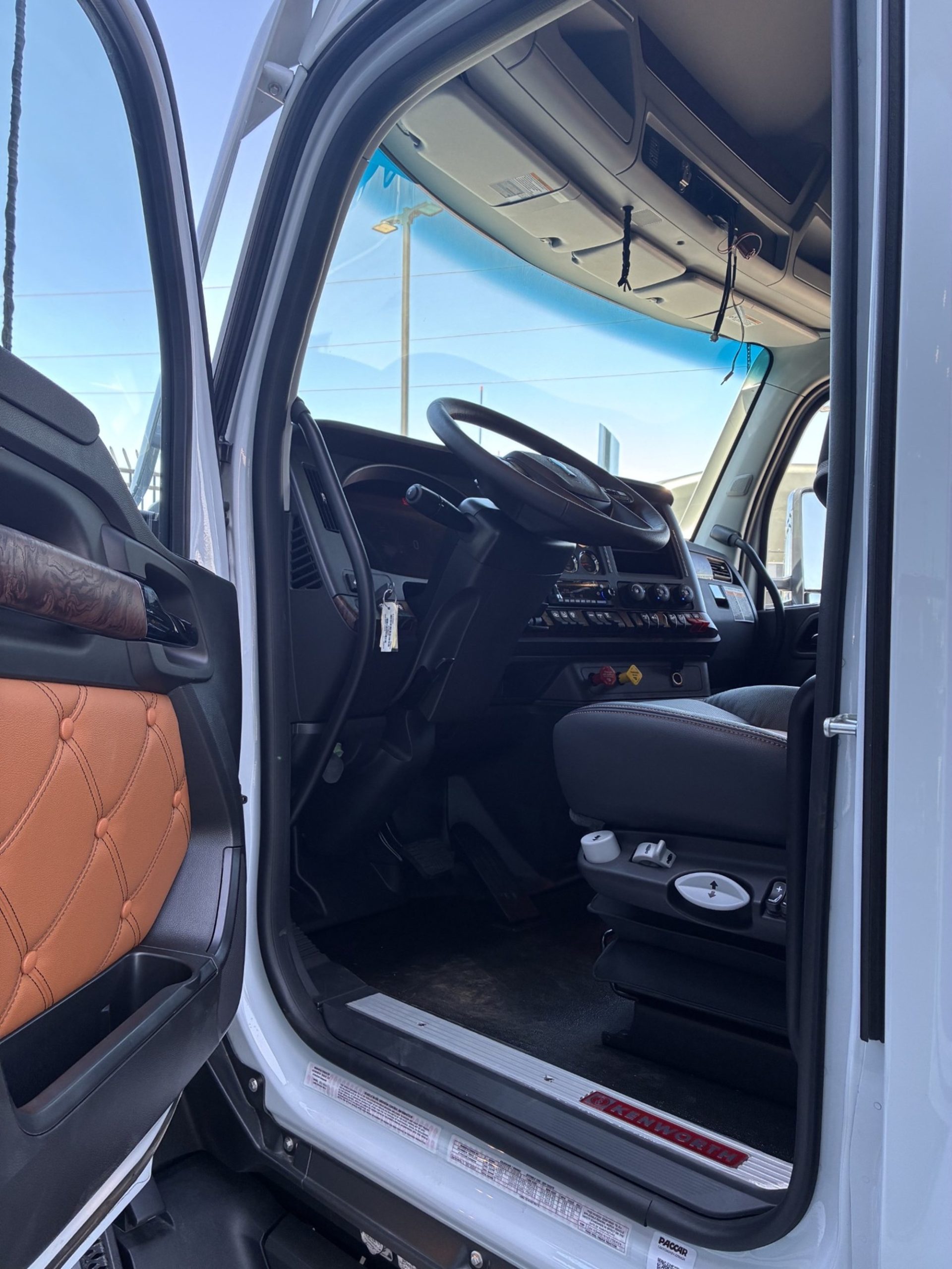 2027 Kenworth in Las Vegas, NV, NV — photo 6