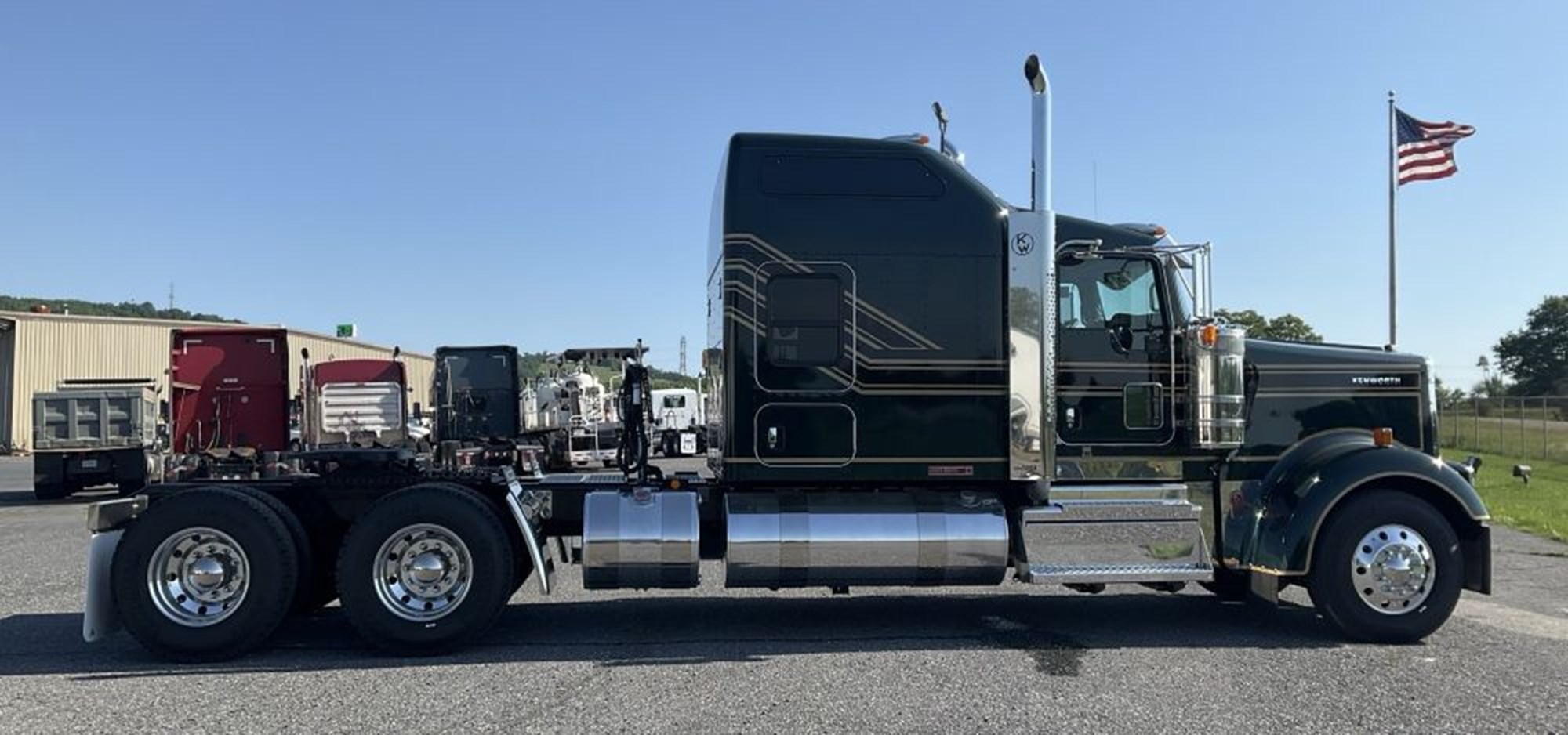 2027 Kenworth W900 in Harrisonburg, VA, VA — photo 6
