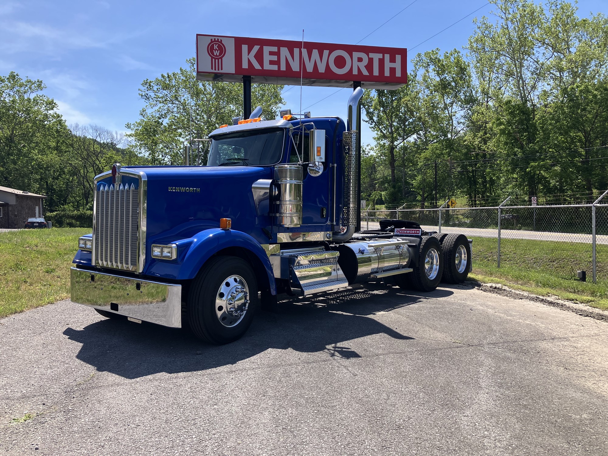 2027 Kenworth W900 in Keyser, WV, WV