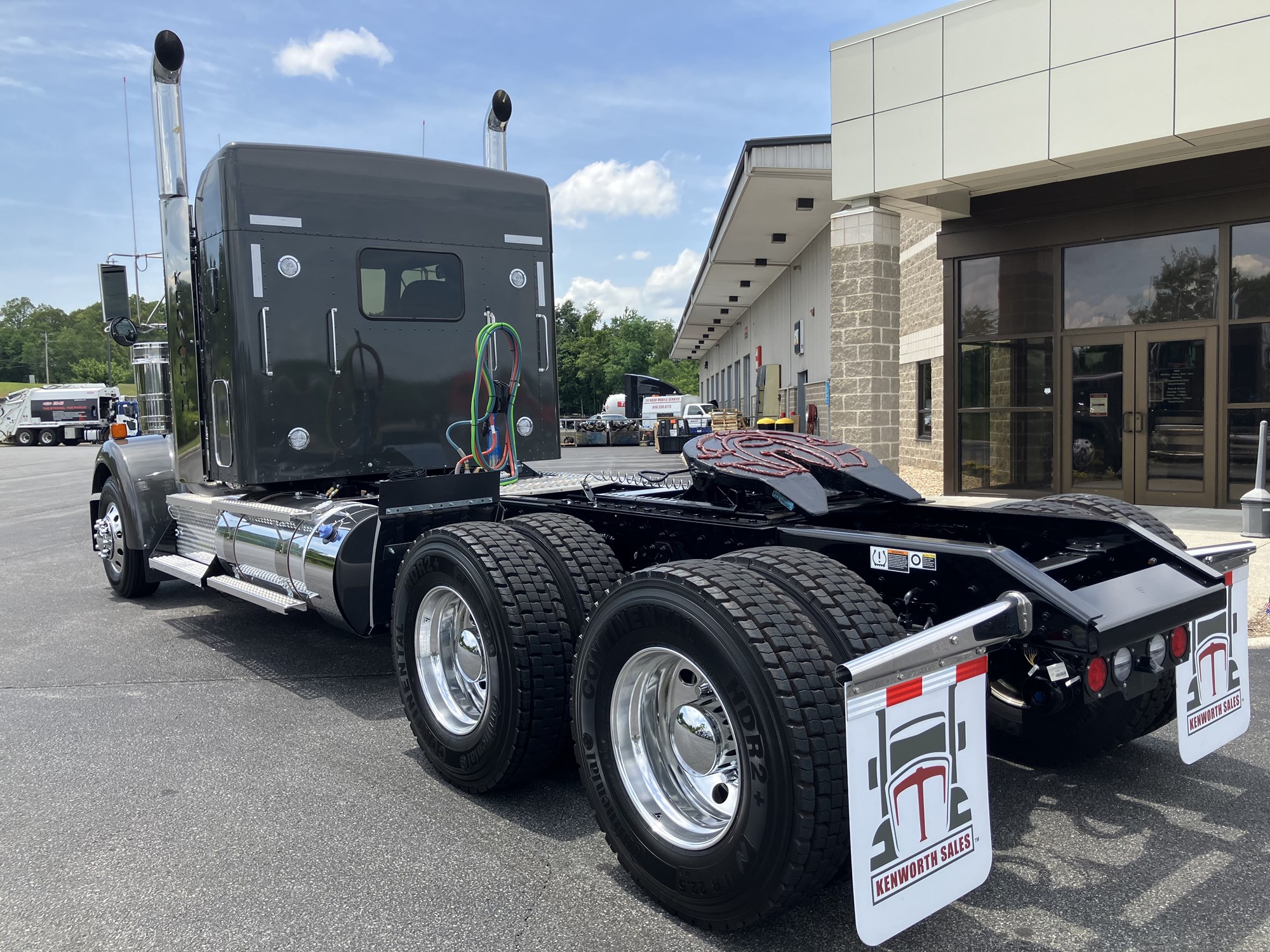 2027 Kenworth W900B 2027 Kenworth W900B - image 6 of 6