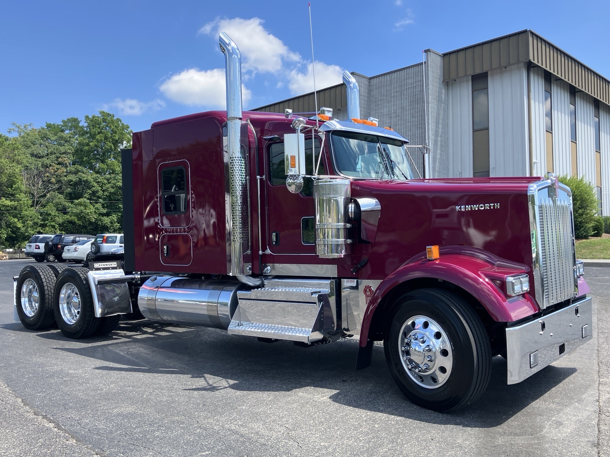 2027 Kenworth W900B 2027 Kenworth W900B - image 3 of 6