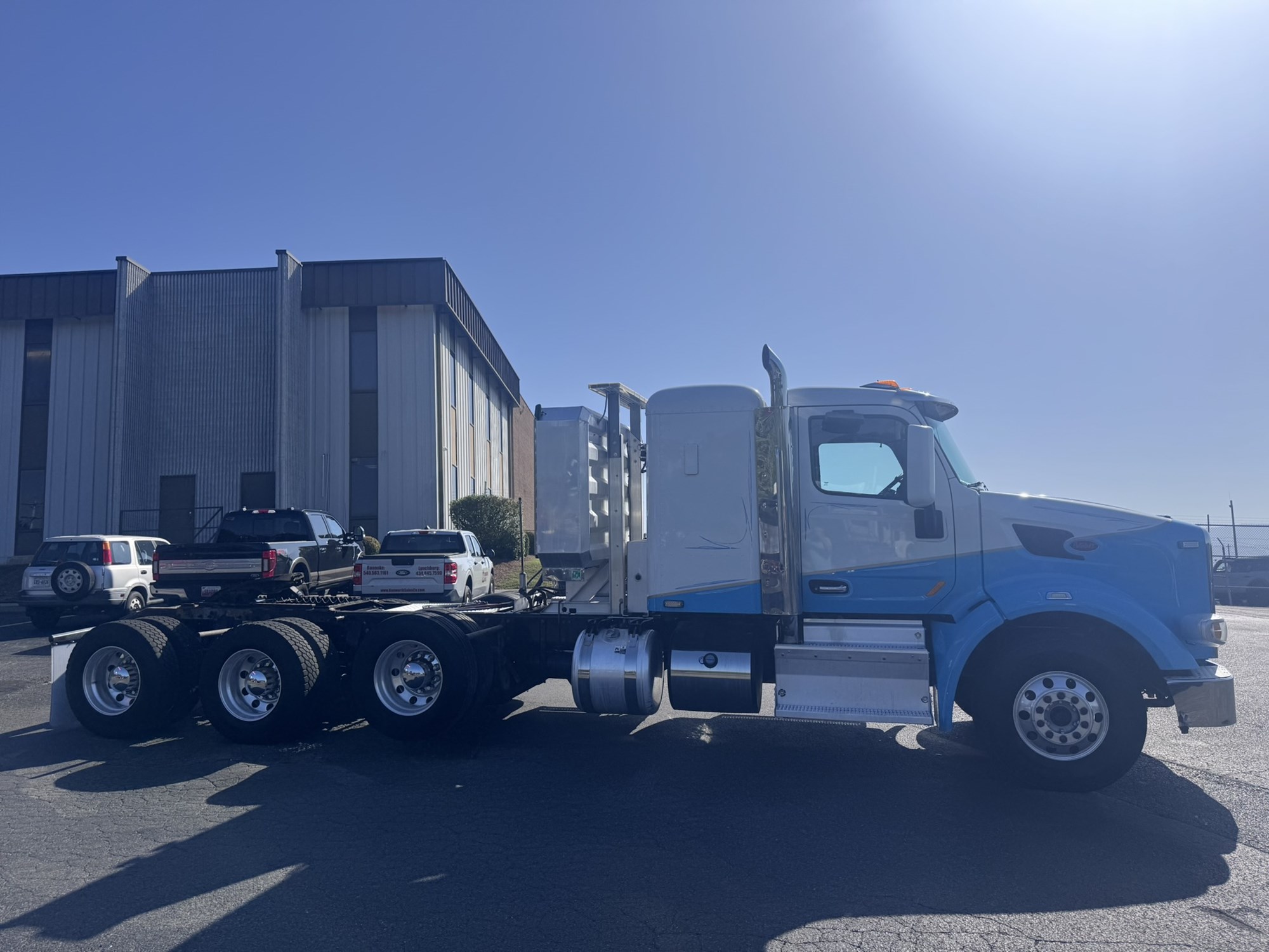 2015 Peterbilt in Roanoke, VA — photo 3