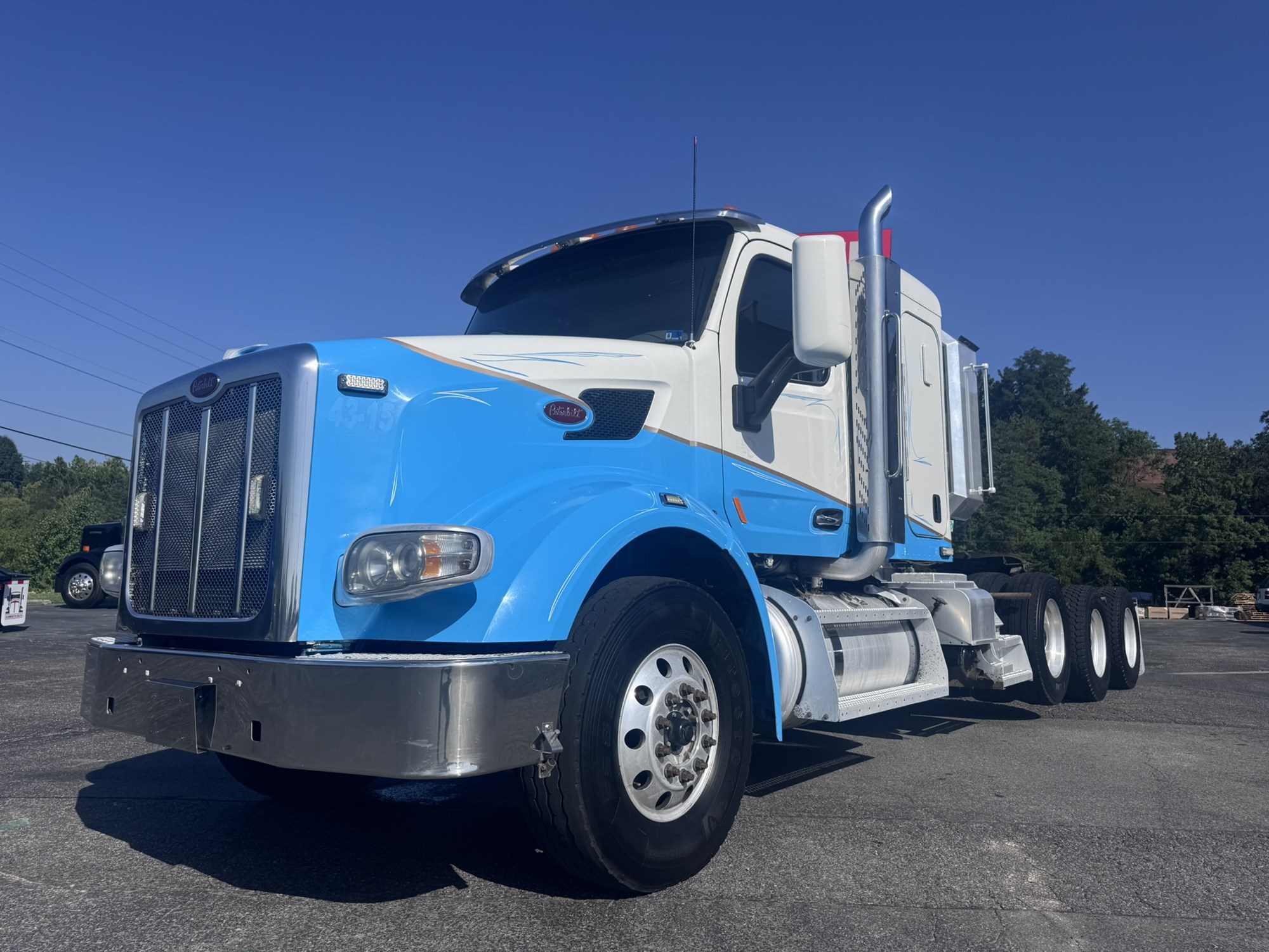 2015 Peterbilt in Roanoke, VA — photo 5