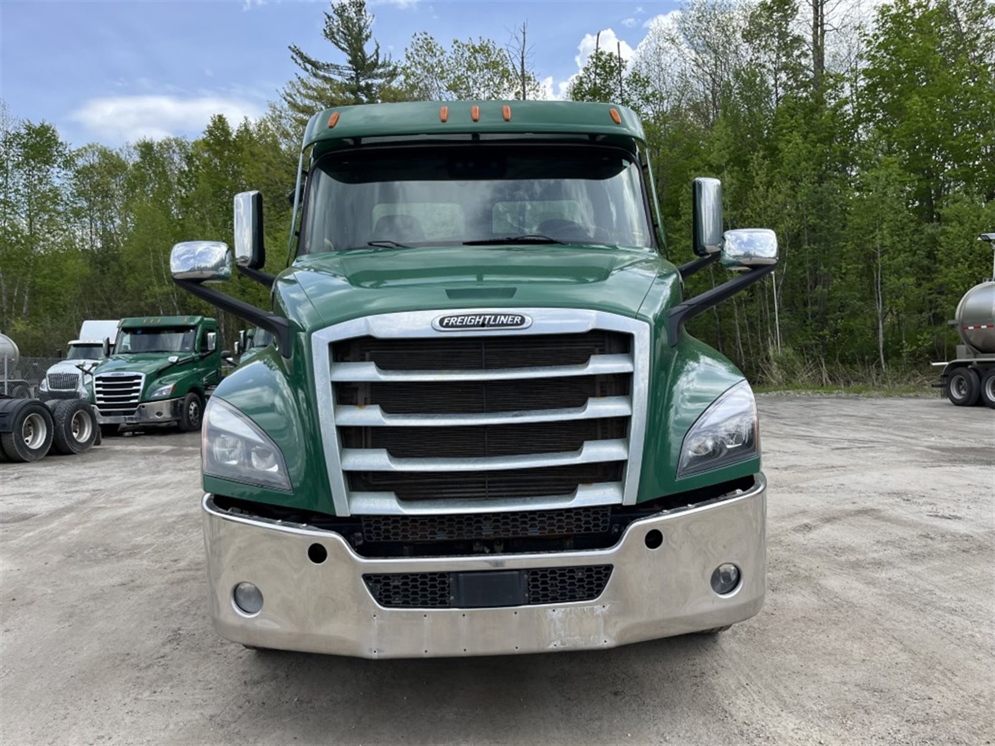 2019 Freightliner Cascadia in Chesapeake, VA — photo 2