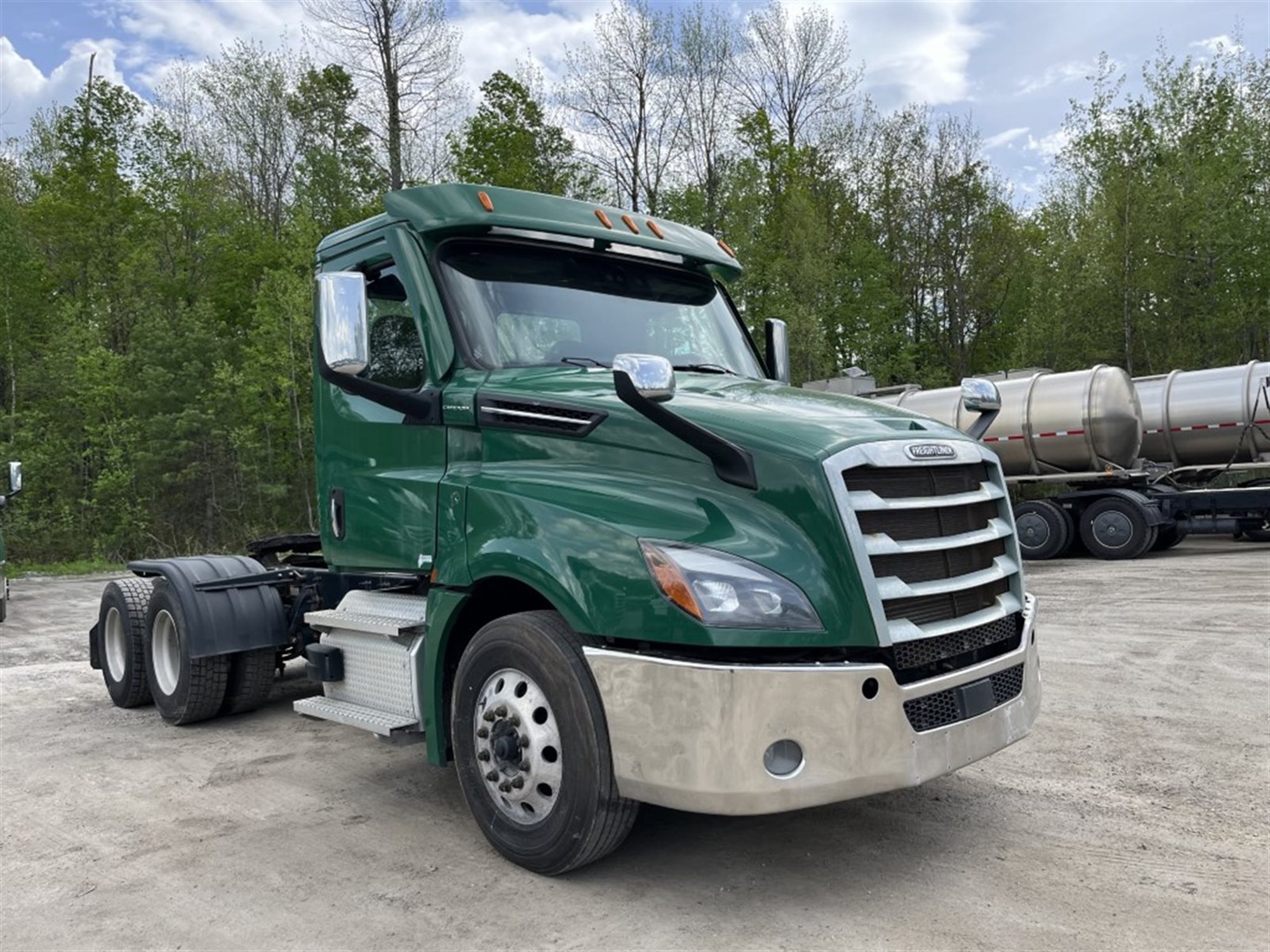 2019 Freightliner Cascadia in Chesapeake, VA — photo 3