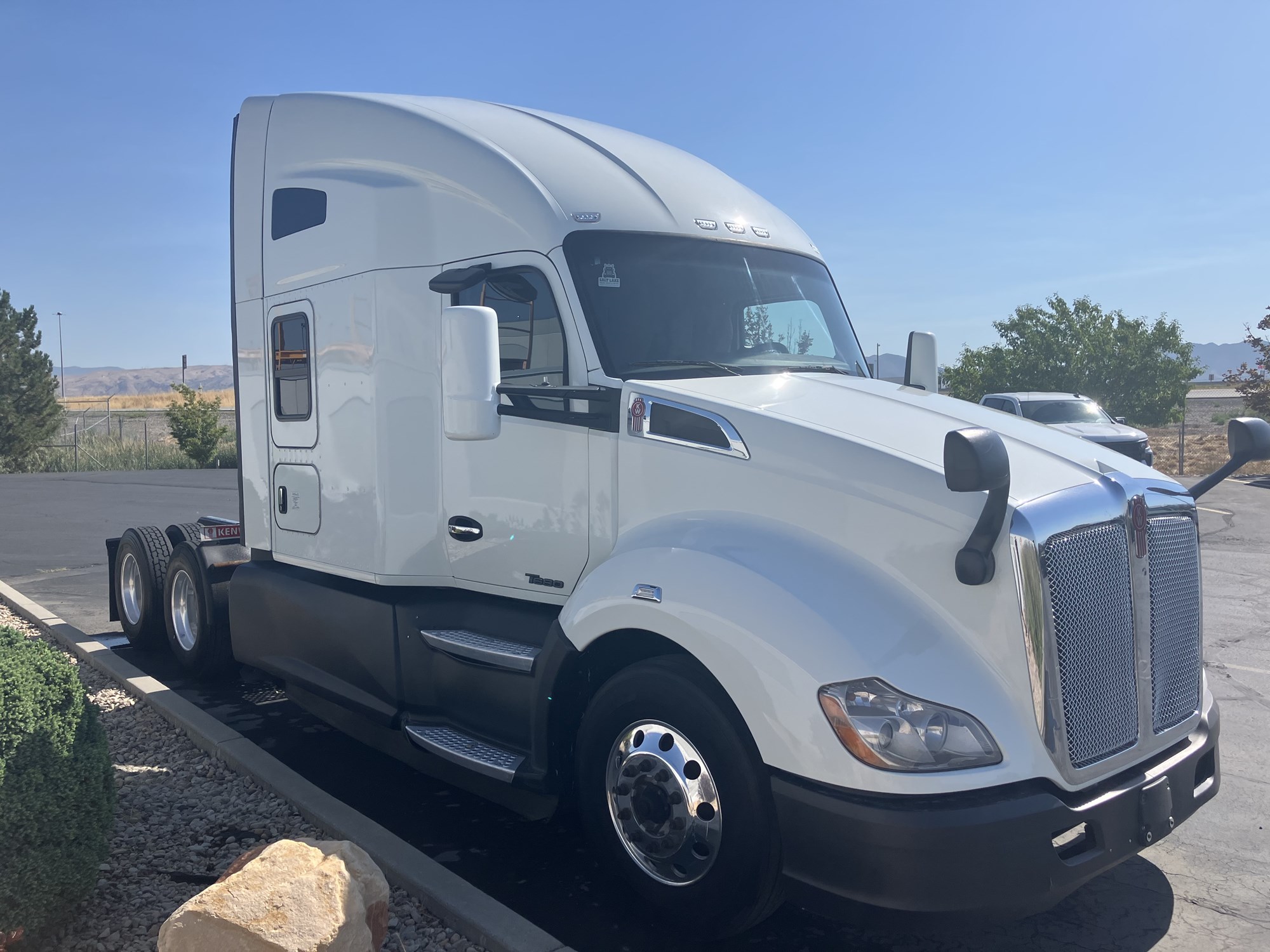 2021 Kenworth T680 in Salt Lake, UT — photo 4