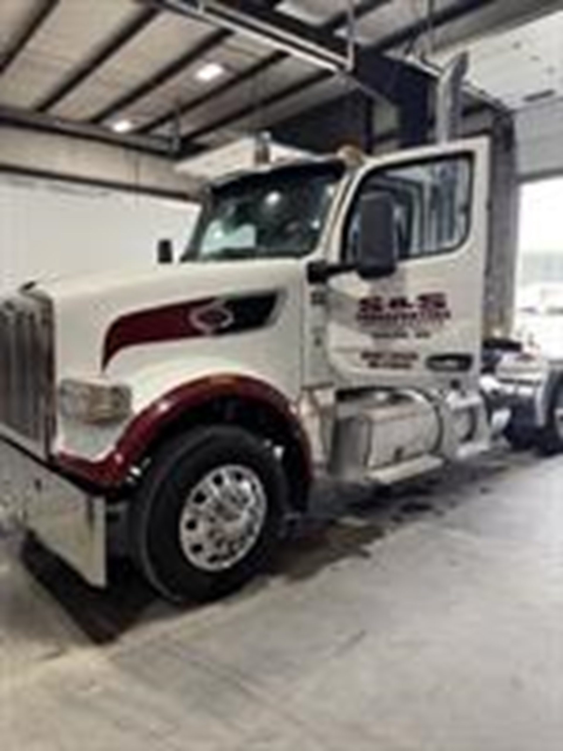 2022 Peterbilt 567 - image 1 of 1