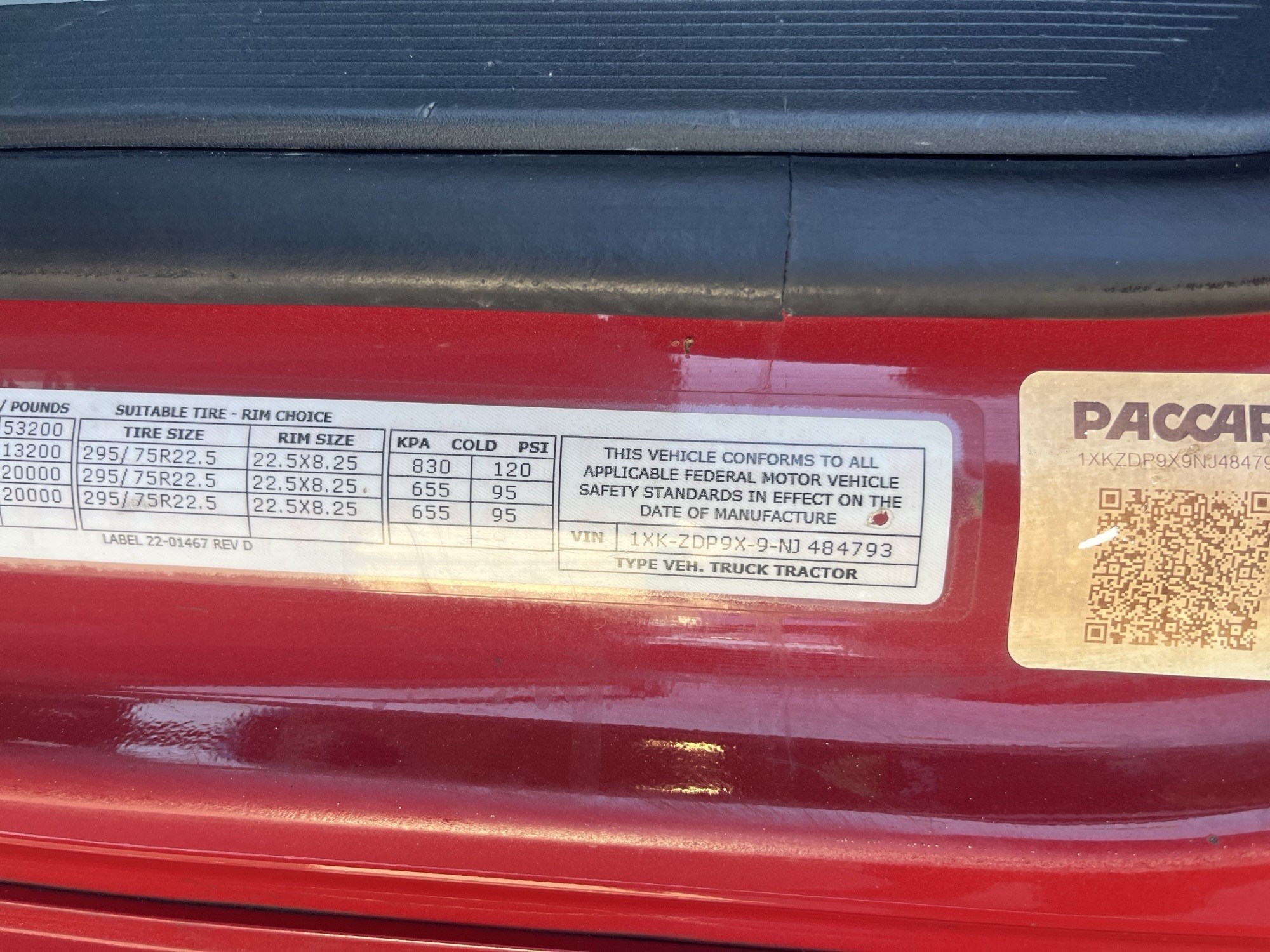 2022 Kenworth T880 - image 5 of 6