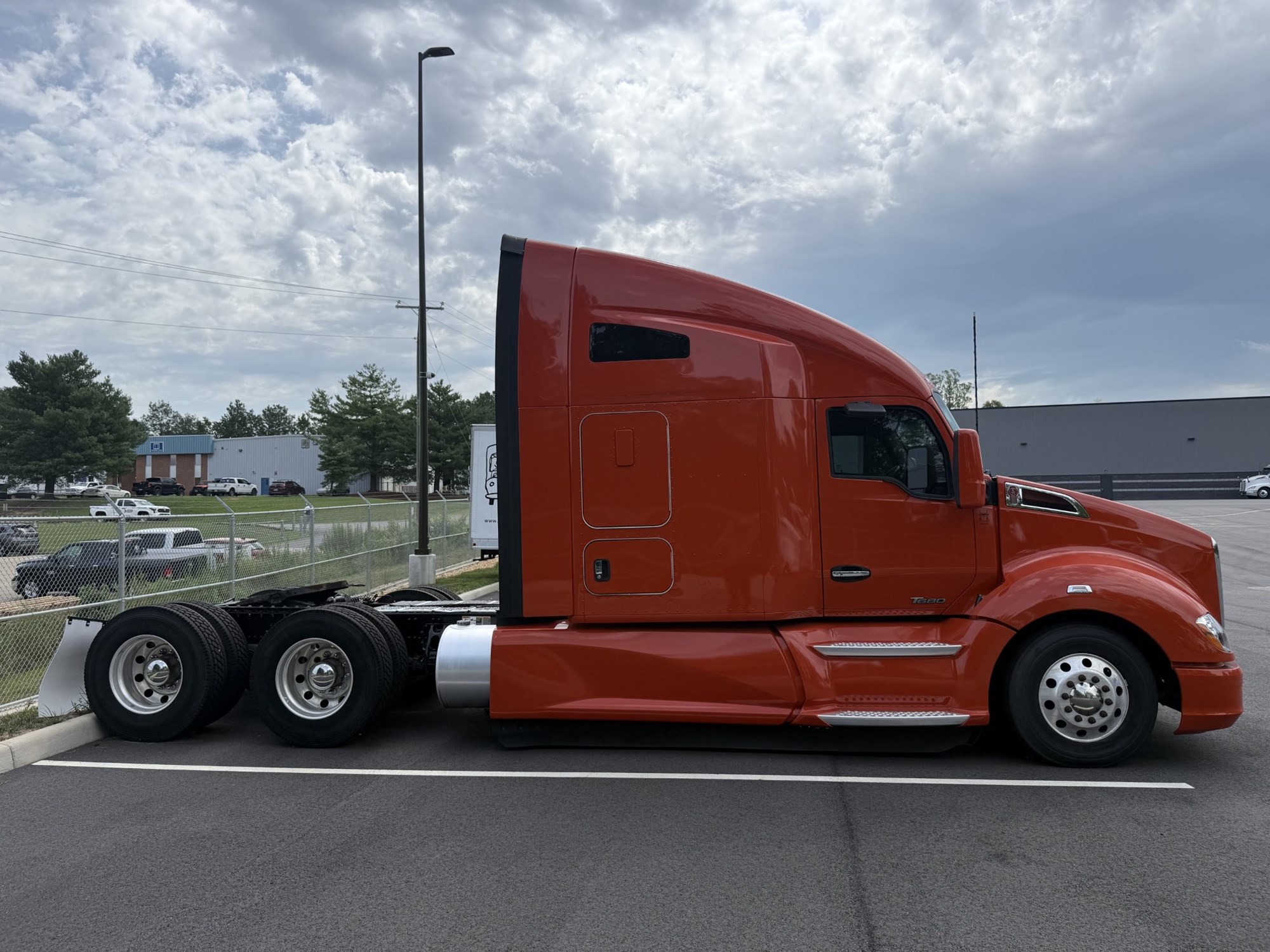 2022 Kenworth T680 in Ashland, VA — photo 3