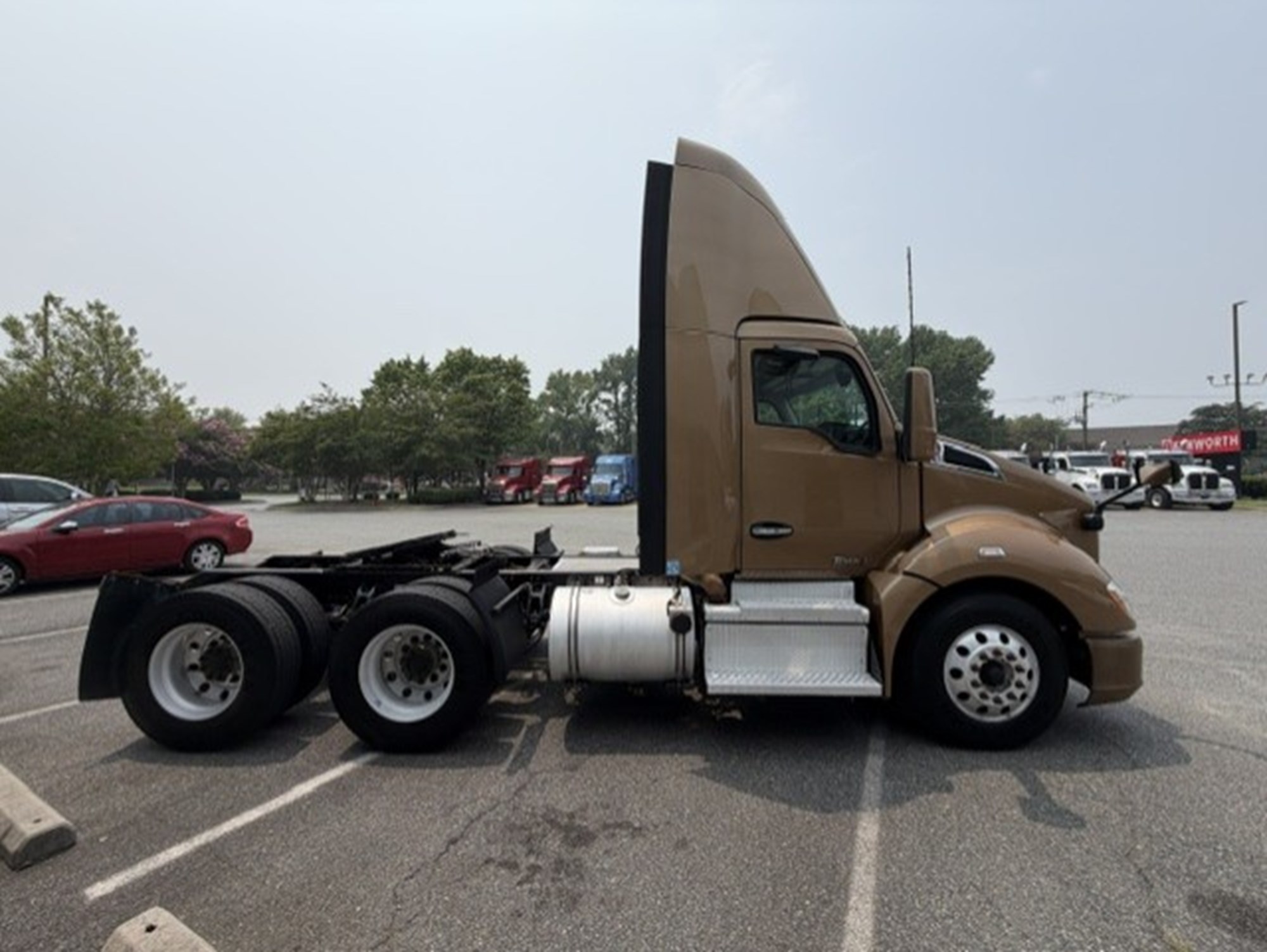 2022 Kenworth T680 in Chesapeake, VA — photo 2