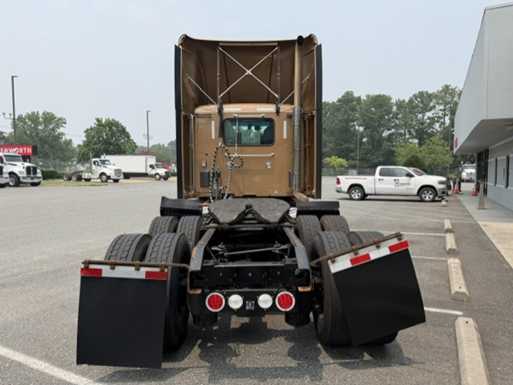 2022 Kenworth T680 in Chesapeake, VA — photo 3