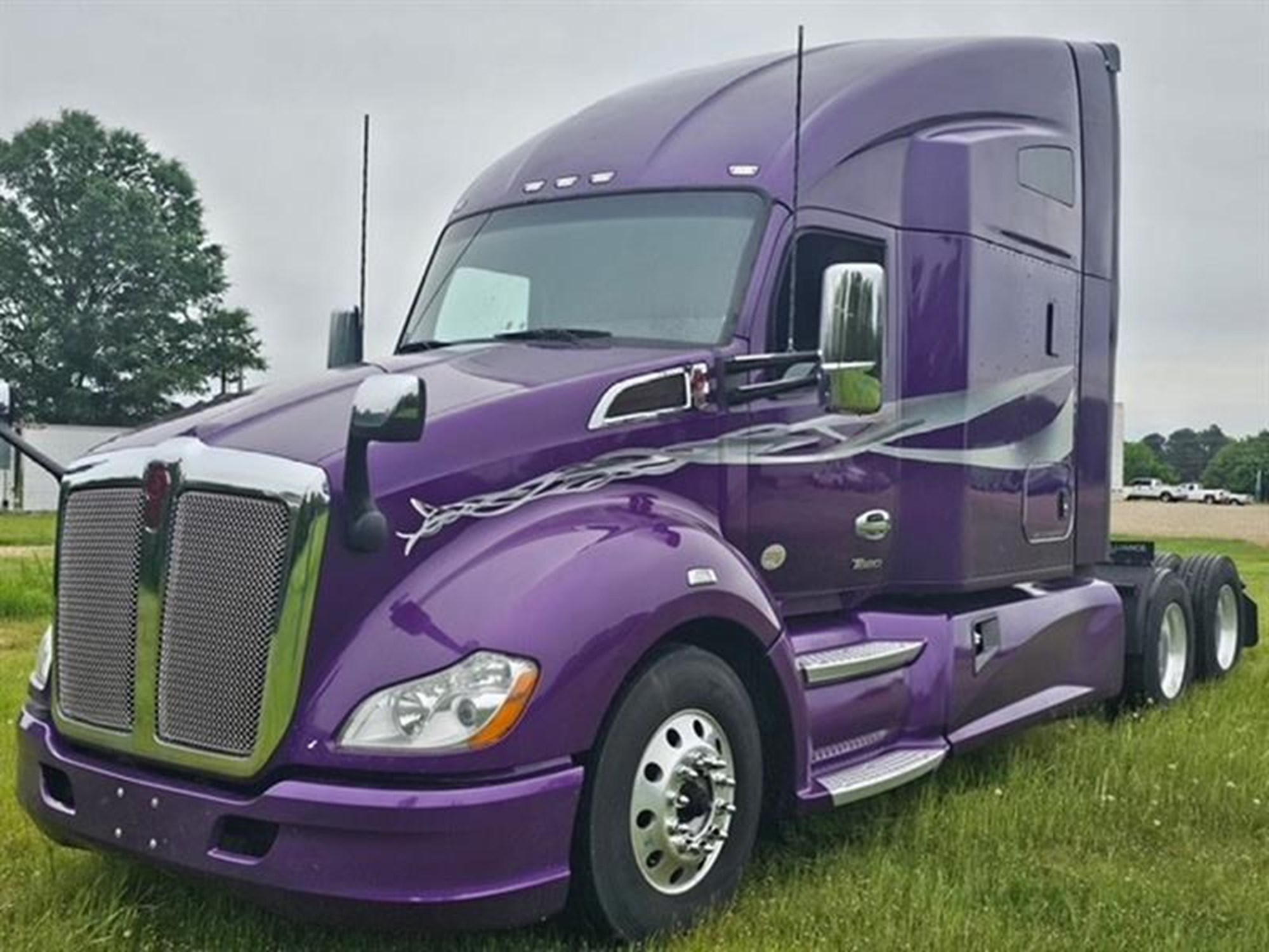 2022 Kenworth T680 - image 1 of 1