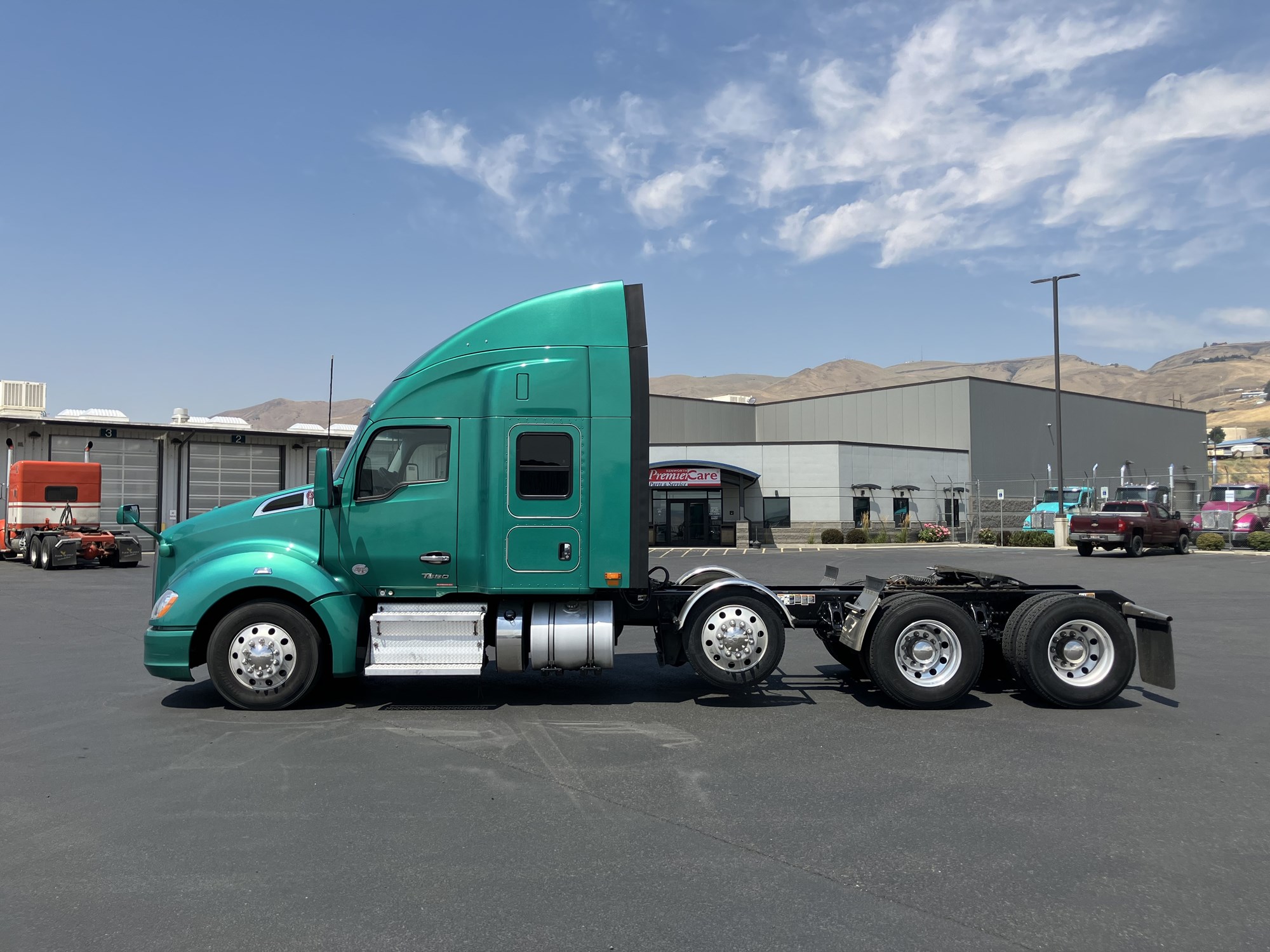 2022 Kenworth T680 in Lewiston, ID — photo 2