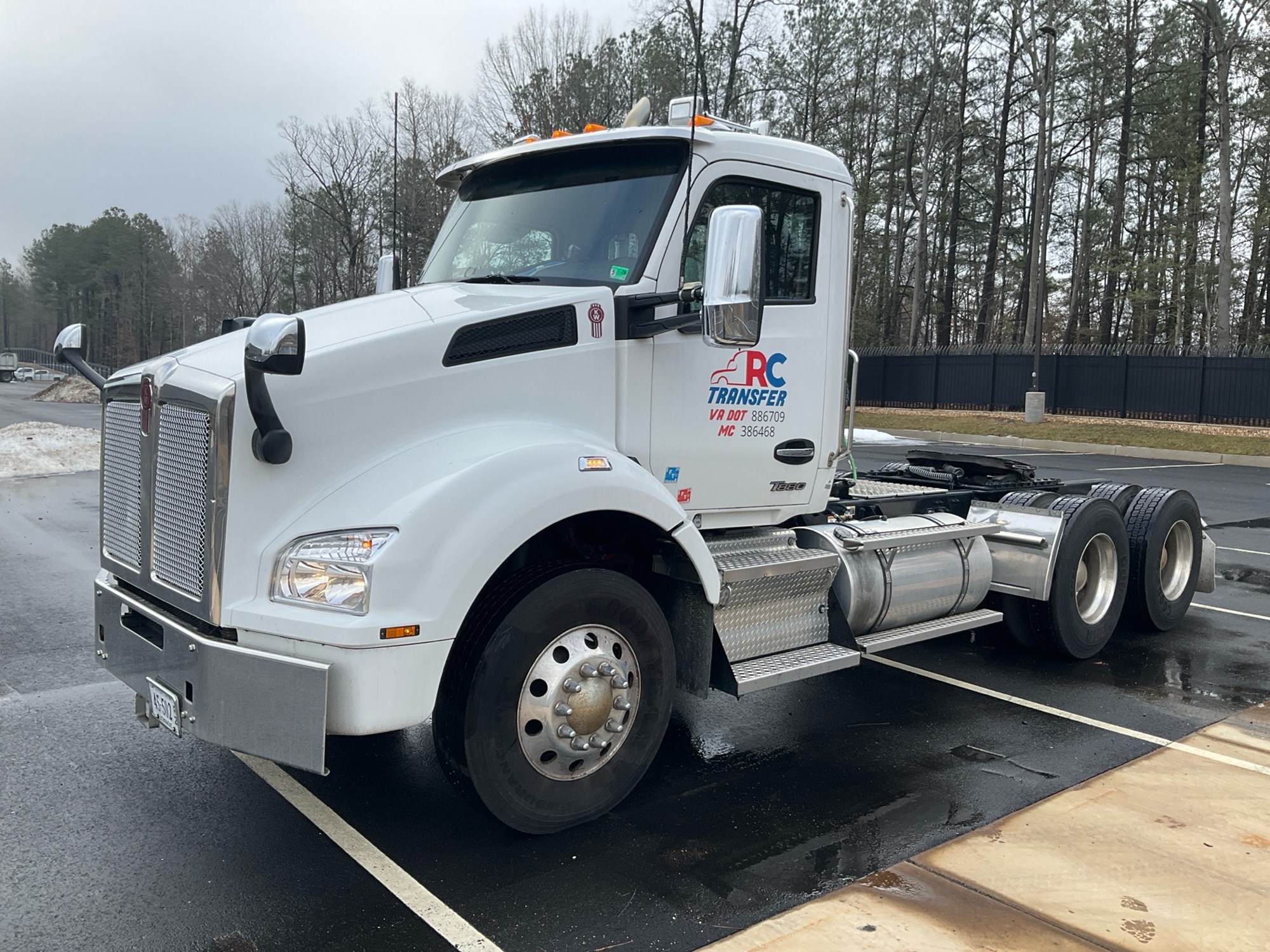 2023 Kenworth T880 in Richmond, VA