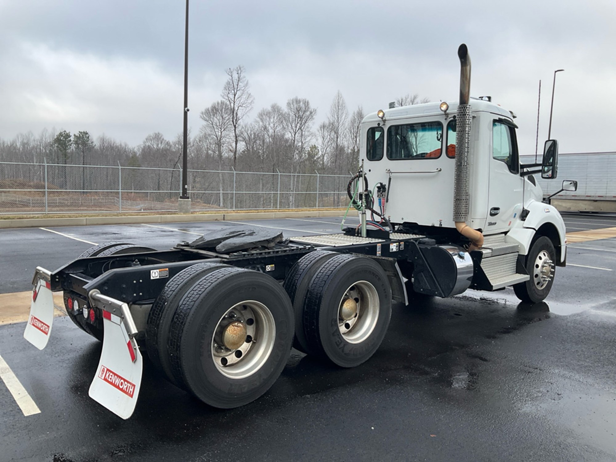 2023 Kenworth T880 in Richmond, VA — photo 2