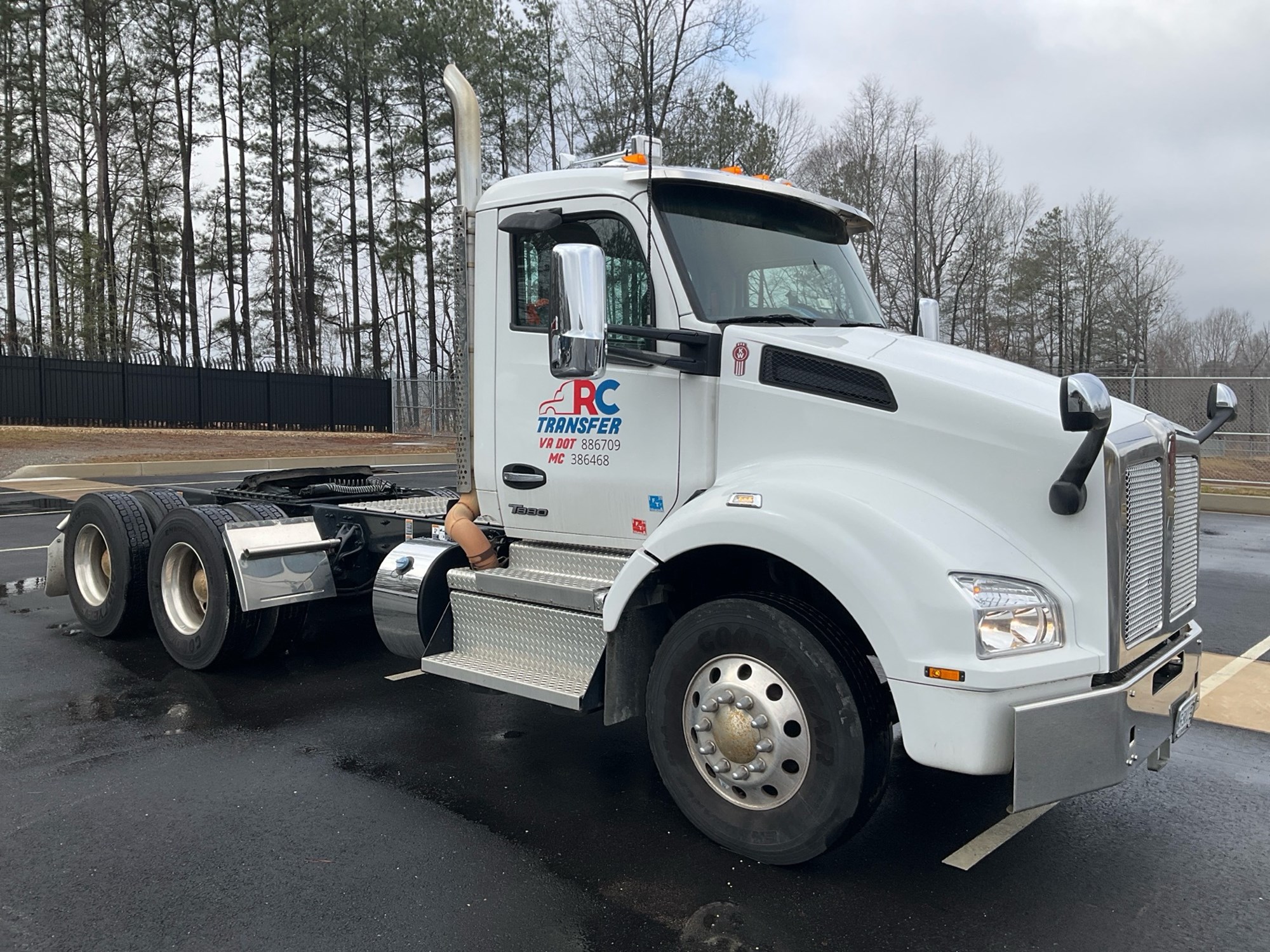 2023 Kenworth T880 in Richmond, VA — photo 3