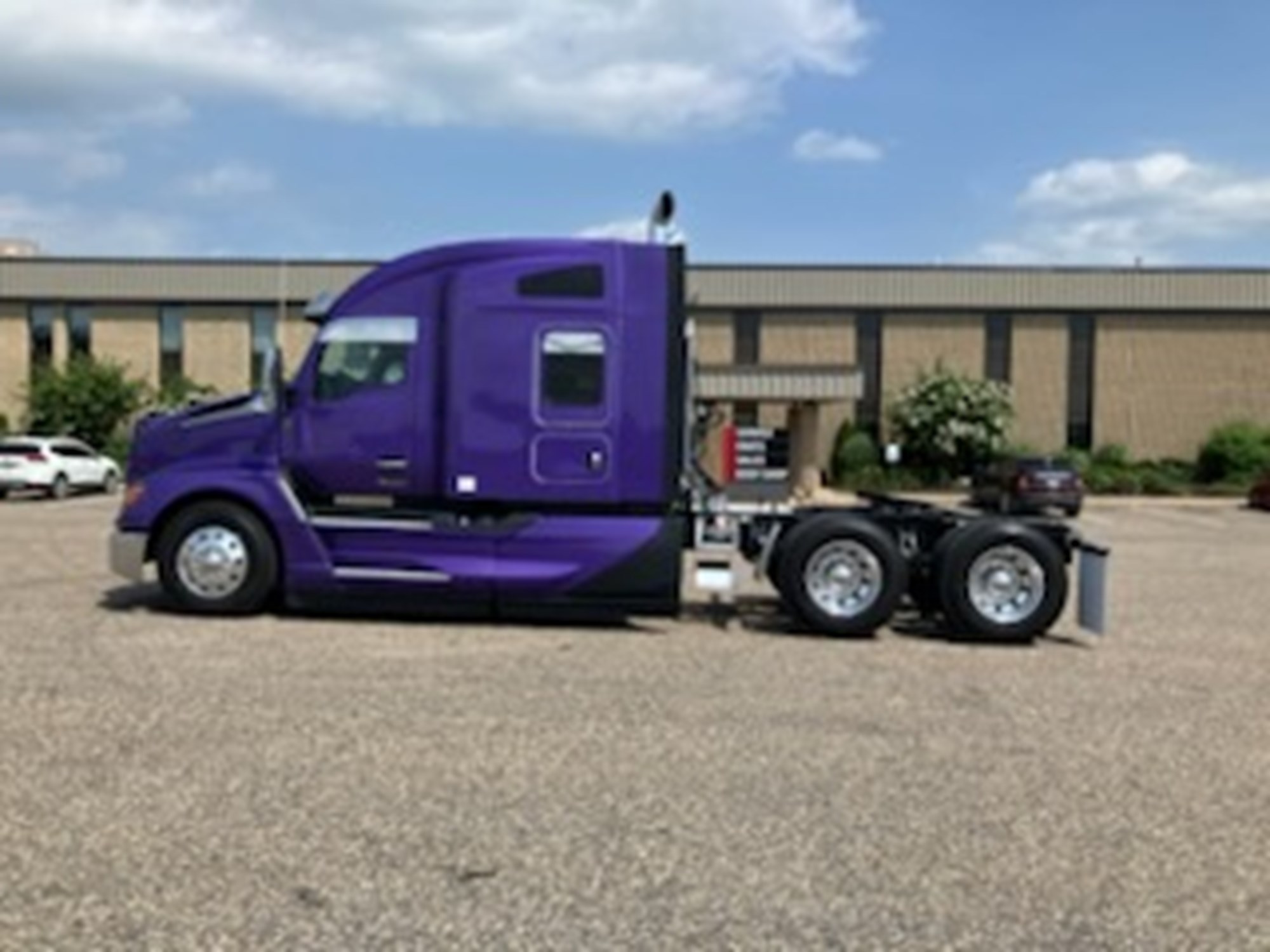2023 Kenworth T680 Next Gen 2023 Kenworth T680 Next Gen - image 6 of 6