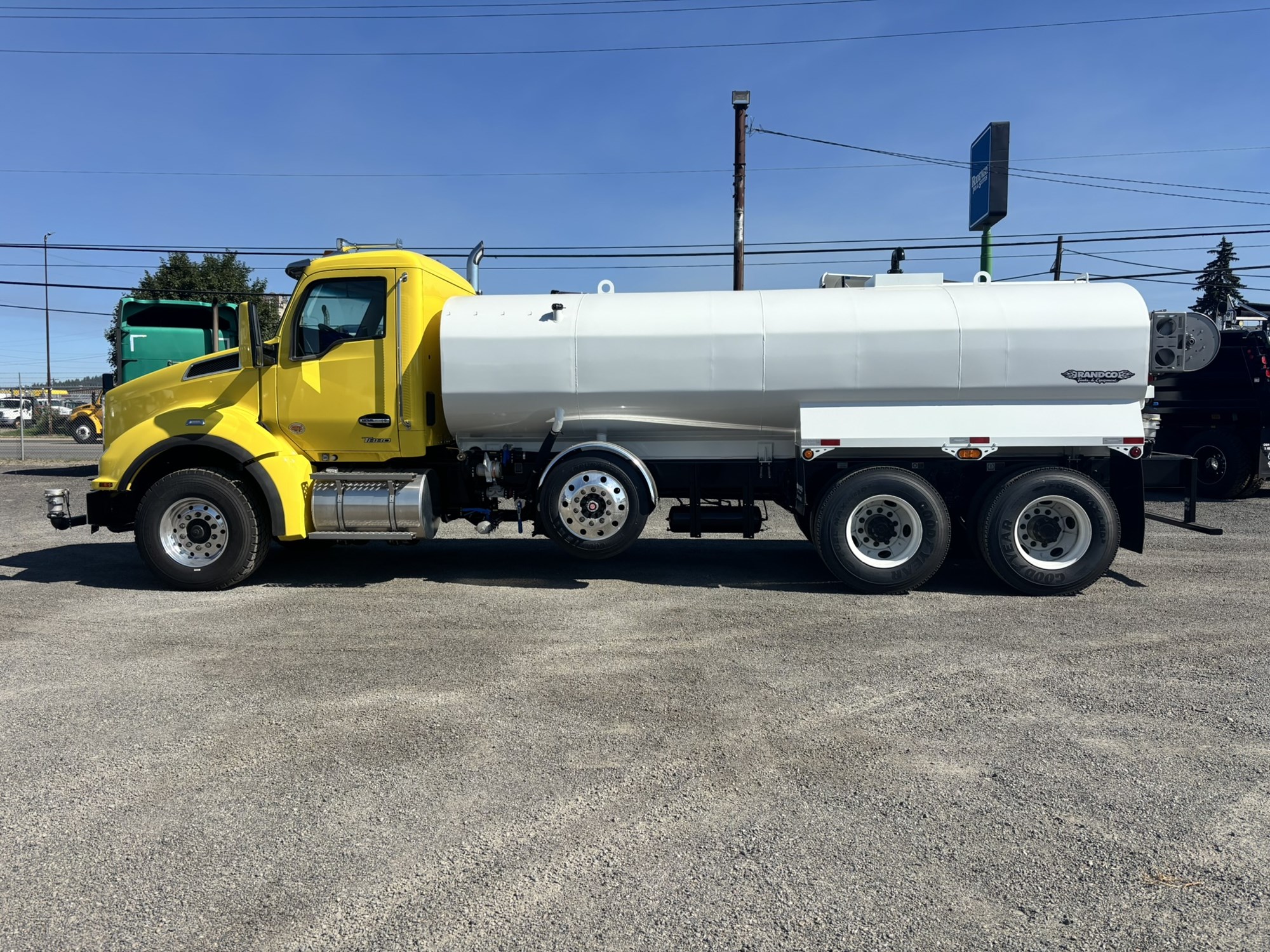 2025 Kenworth T880 in Spokane, WA — photo 2