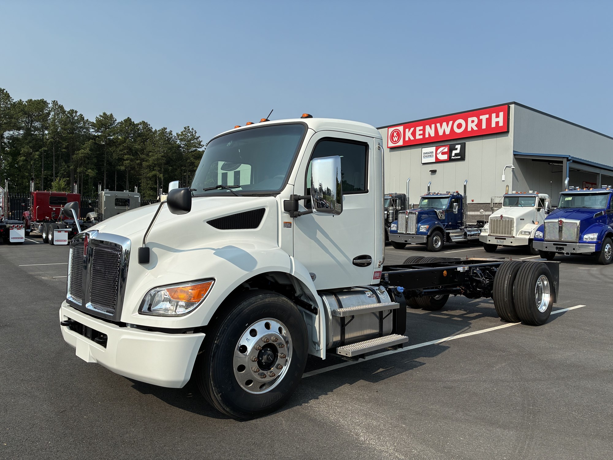 2025 Kenworth T280