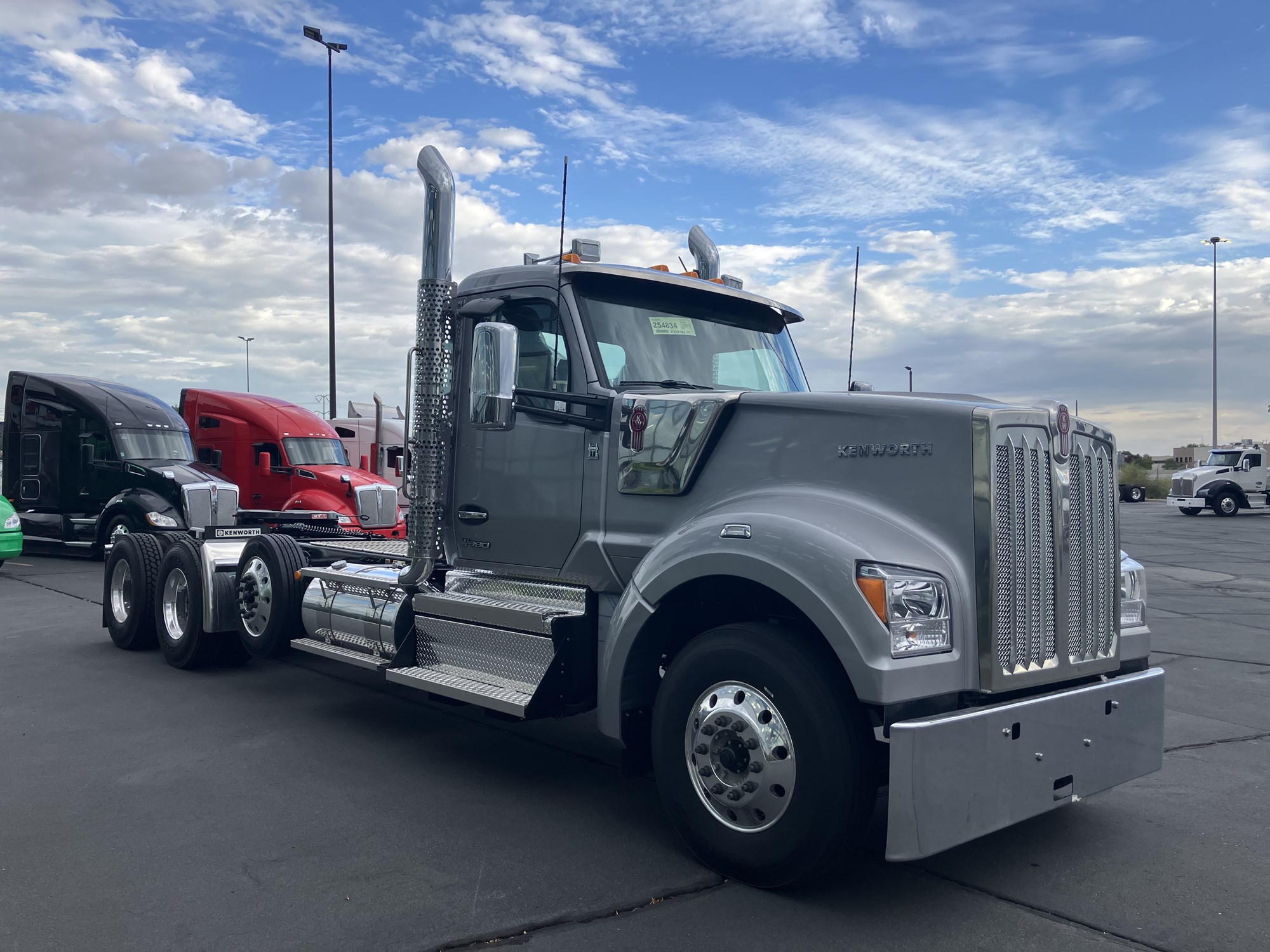 2027 Kenworth W990 - image 3 of 6