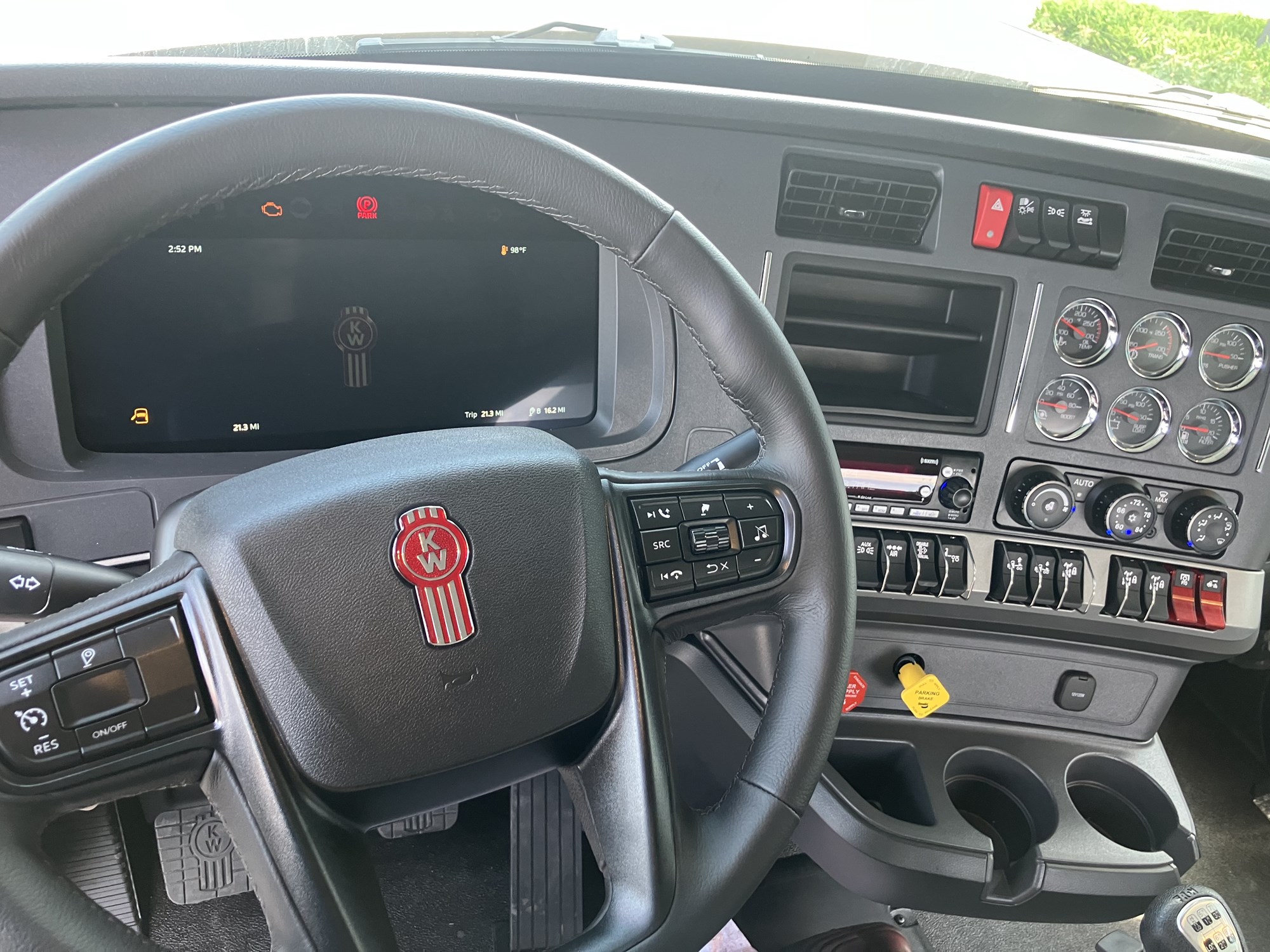 2027 Kenworth W990 in Salt Lake, UT — photo 6