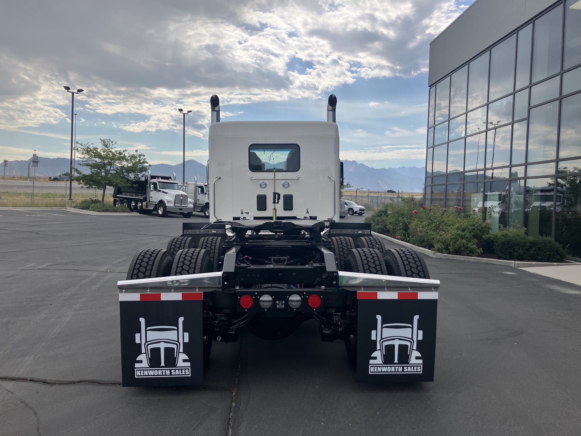 2027 Kenworth W990 in Salt Lake, UT — photo 4