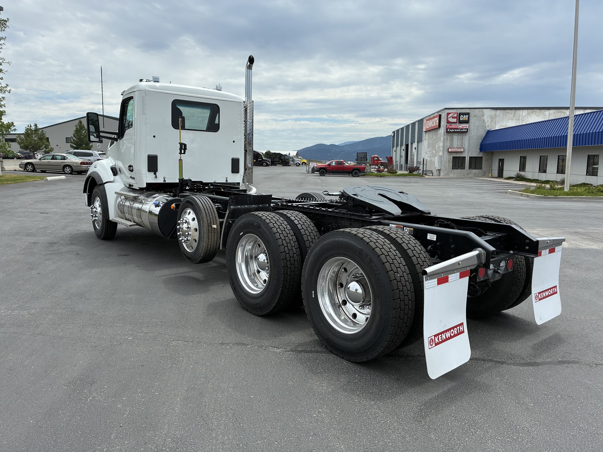 2027 Kenworth T880 2027 Kenworth T880 - image 4 of 6