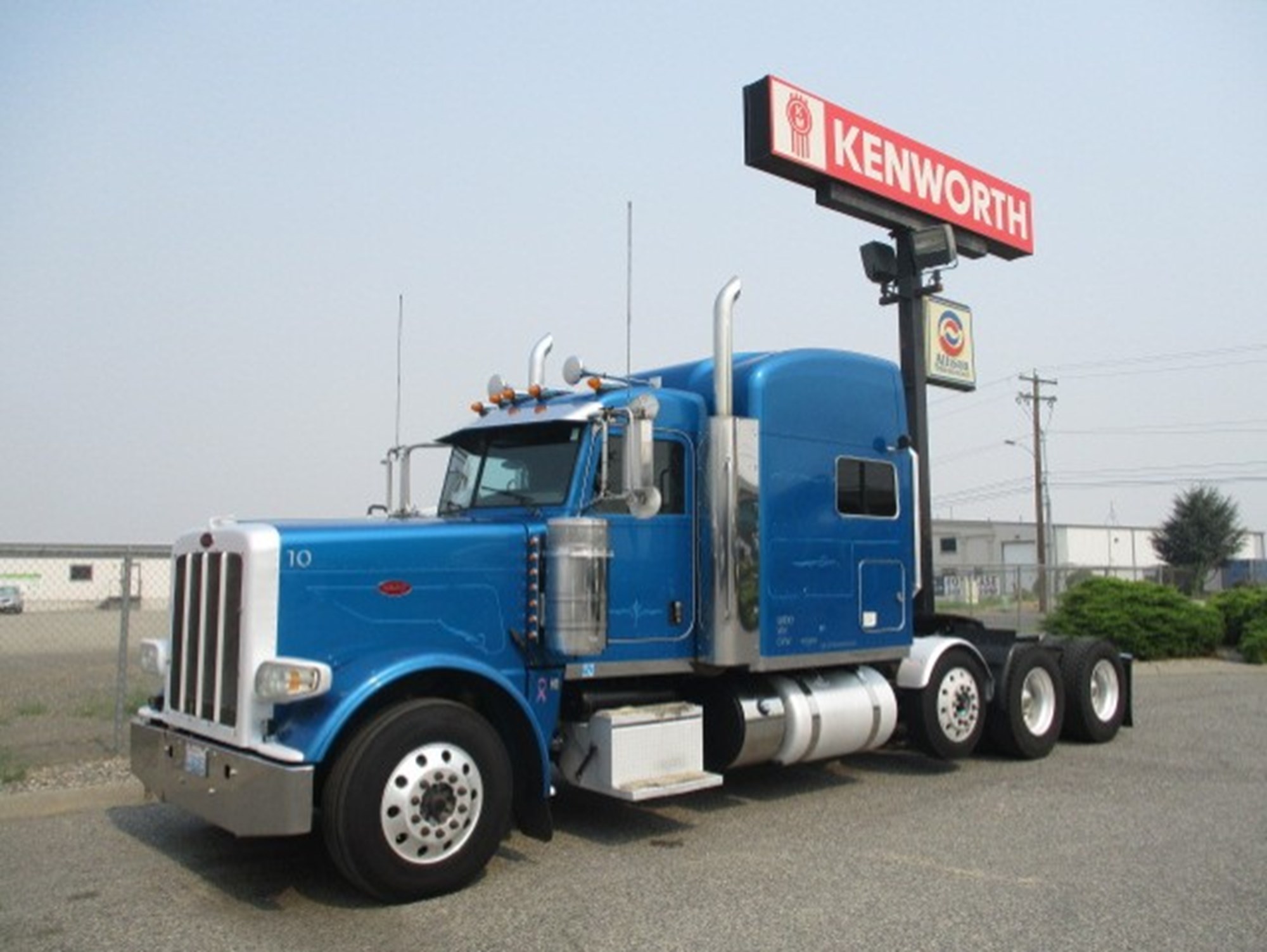 2012 Peterbilt 388 - image 1 of 6