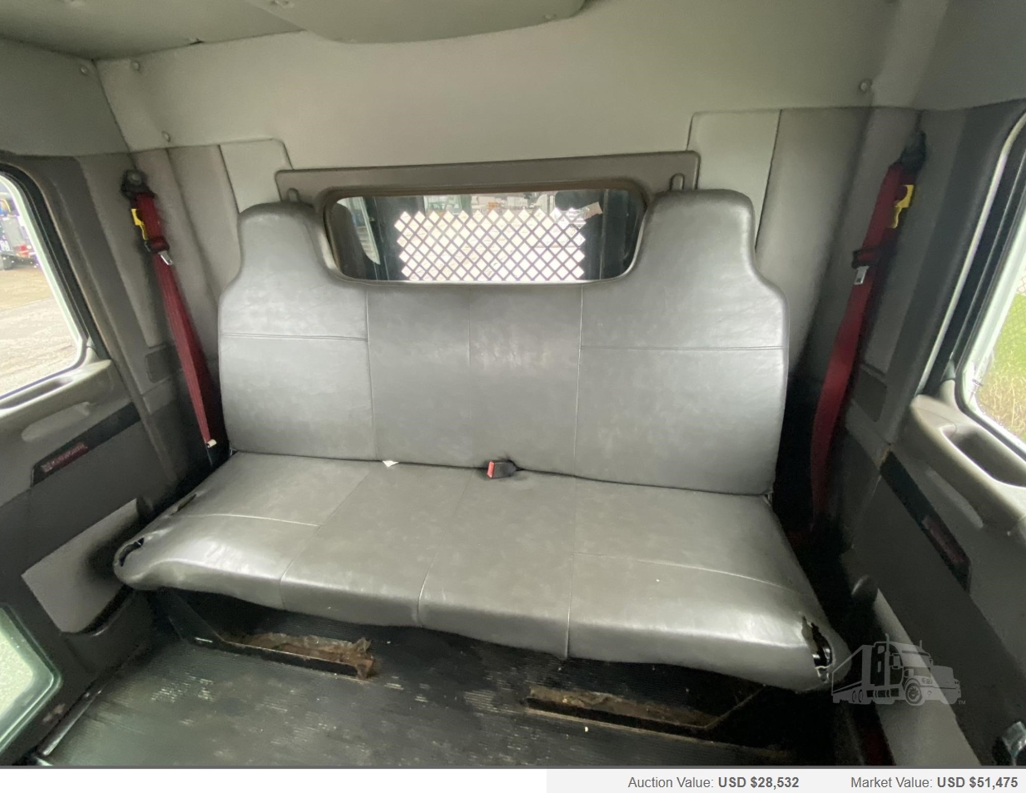 2013 Kenworth T800 - image 5 of 6