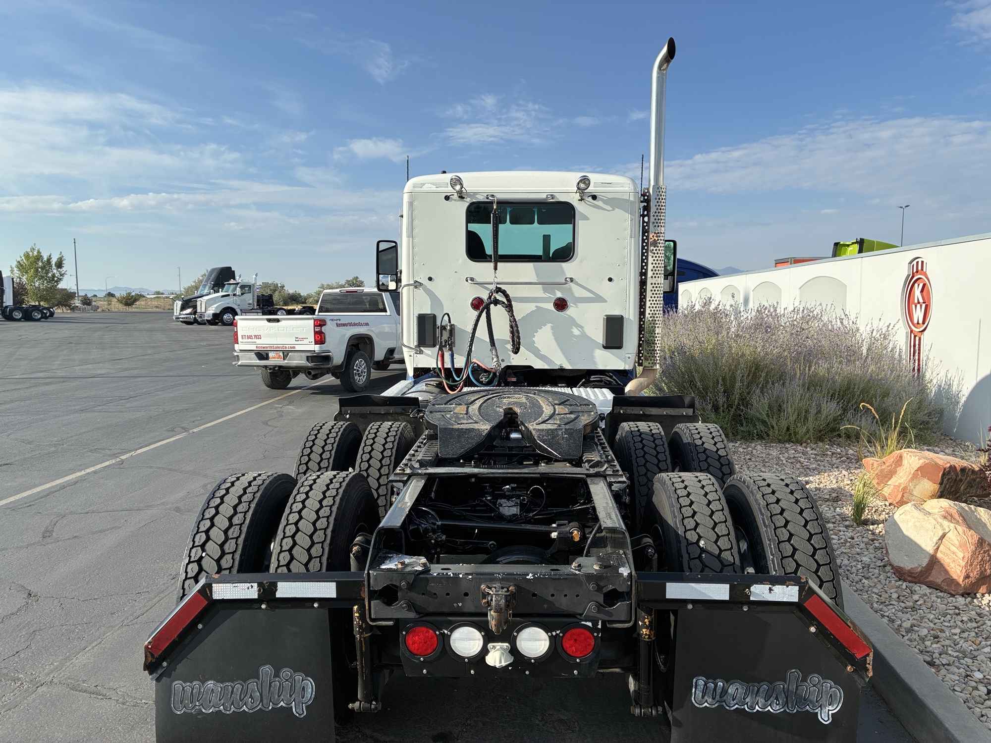 2016 Kenworth T680 - image 5 of 6