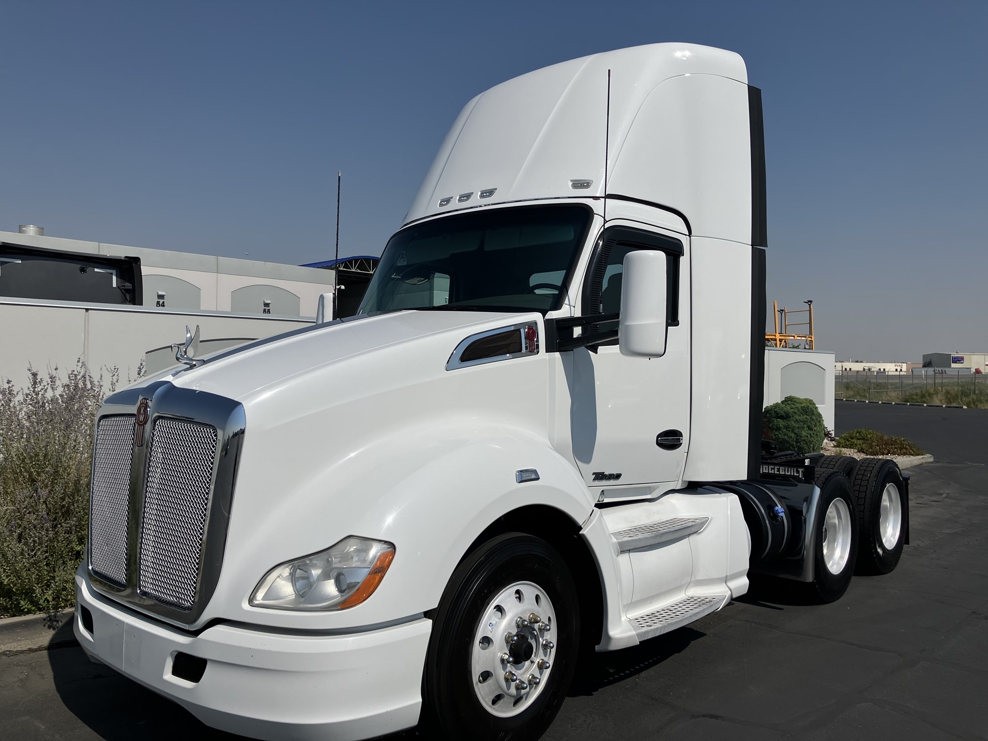2018 Kenworth T680 in Salt Lake, UT — photo 2