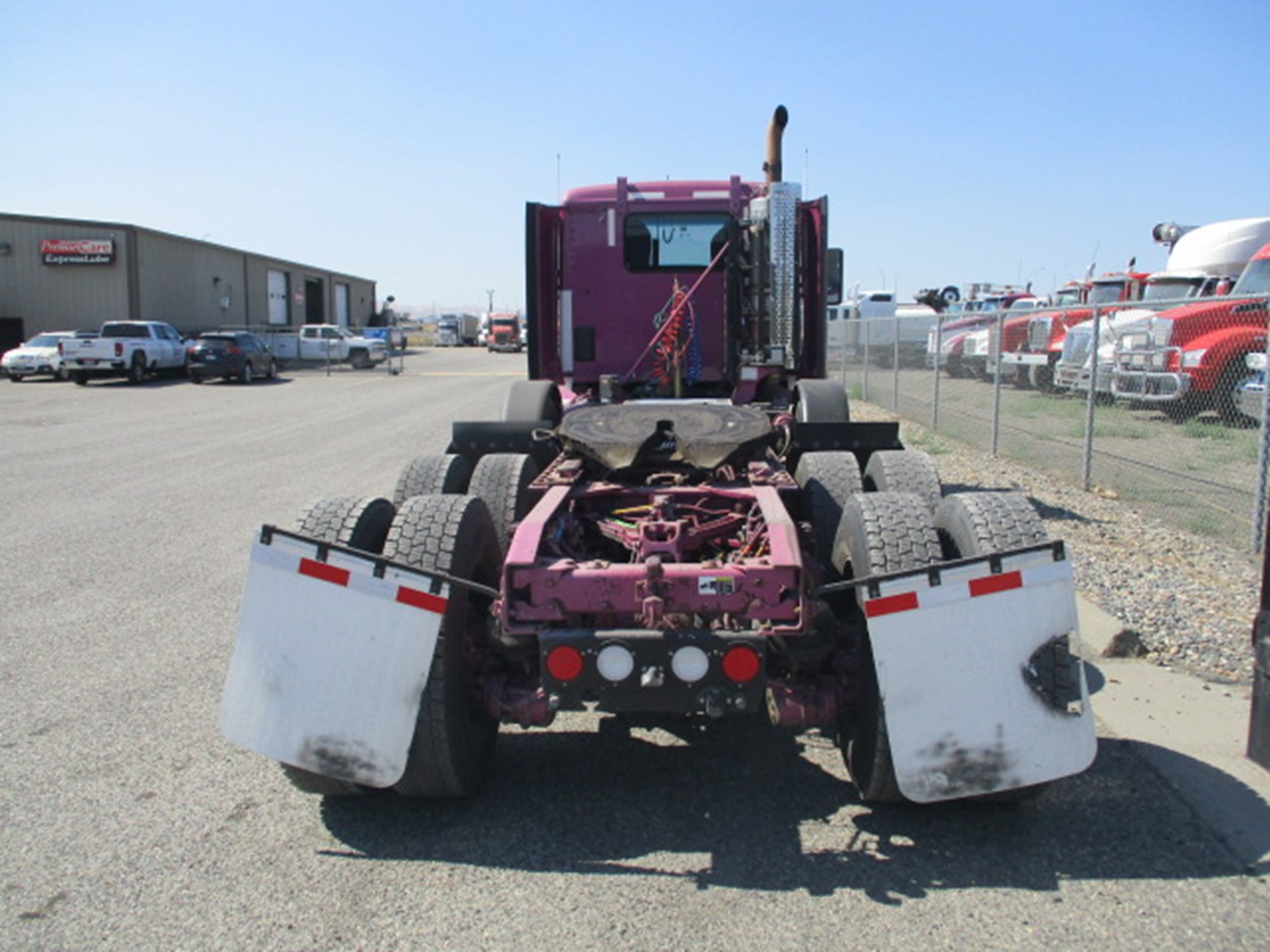 2019 Kenworth T880 - image 4 of 6