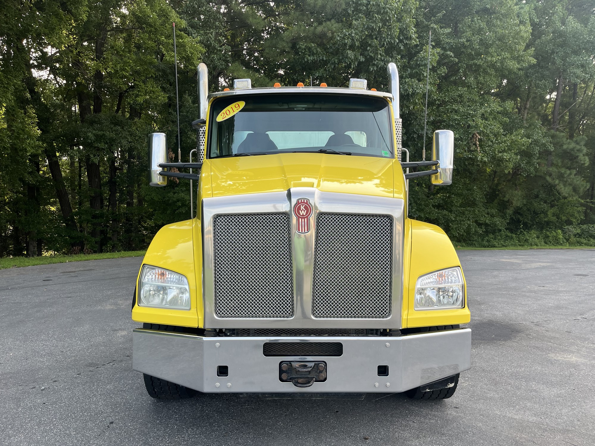 2019 Kenworth T880 - image 2 of 6