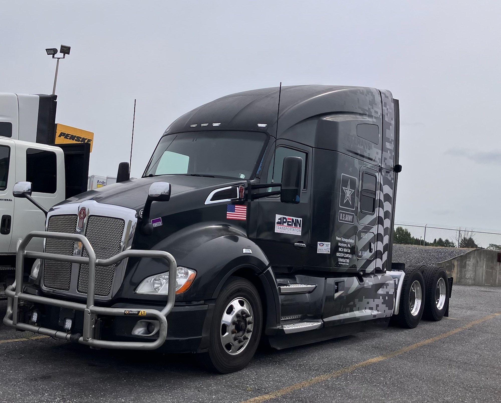 2022 Kenworth T680 2022 Kenworth T680 - image 3 of 6